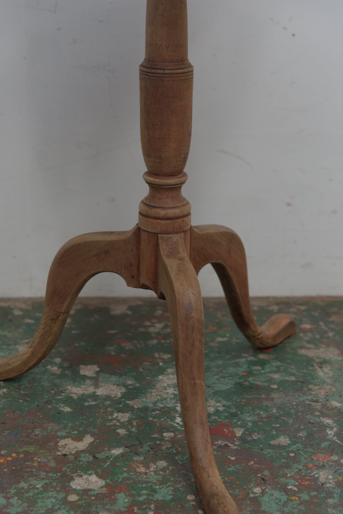 #8847 side table