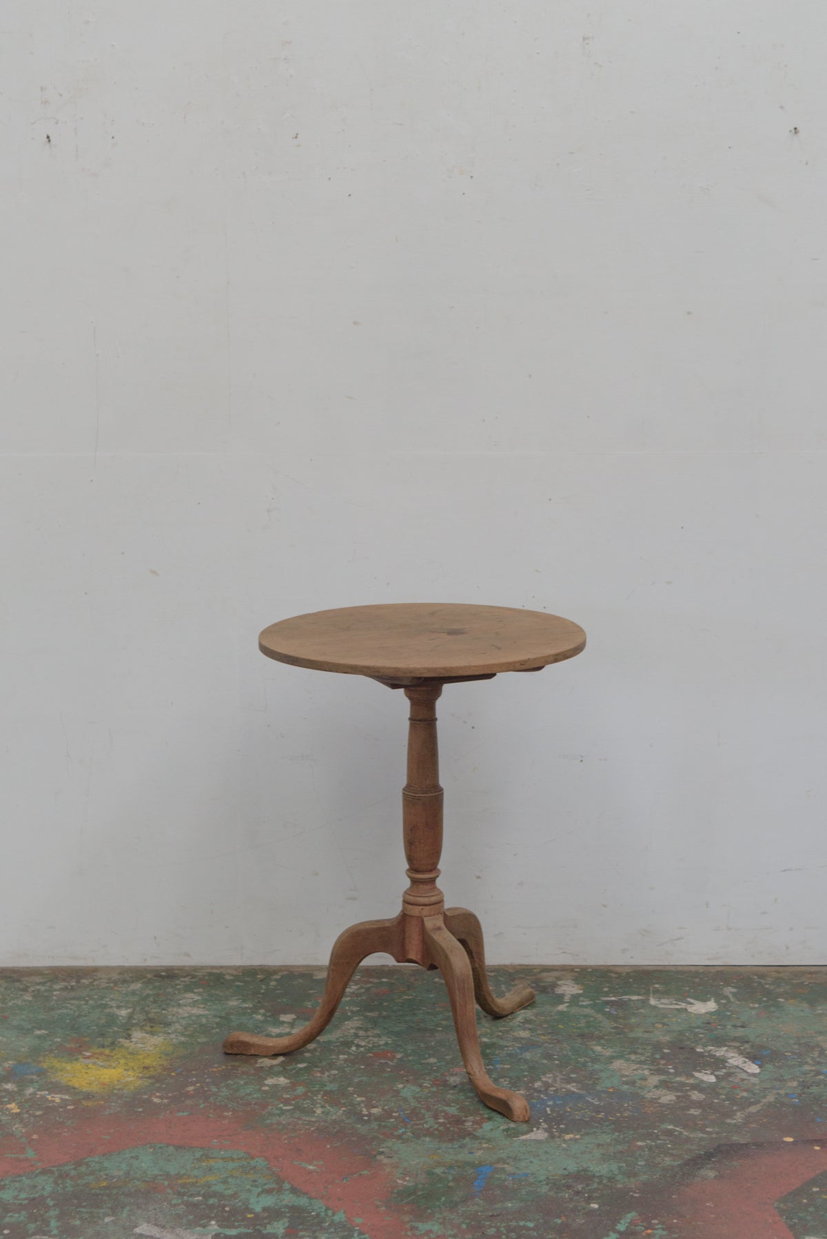 #8847 side table