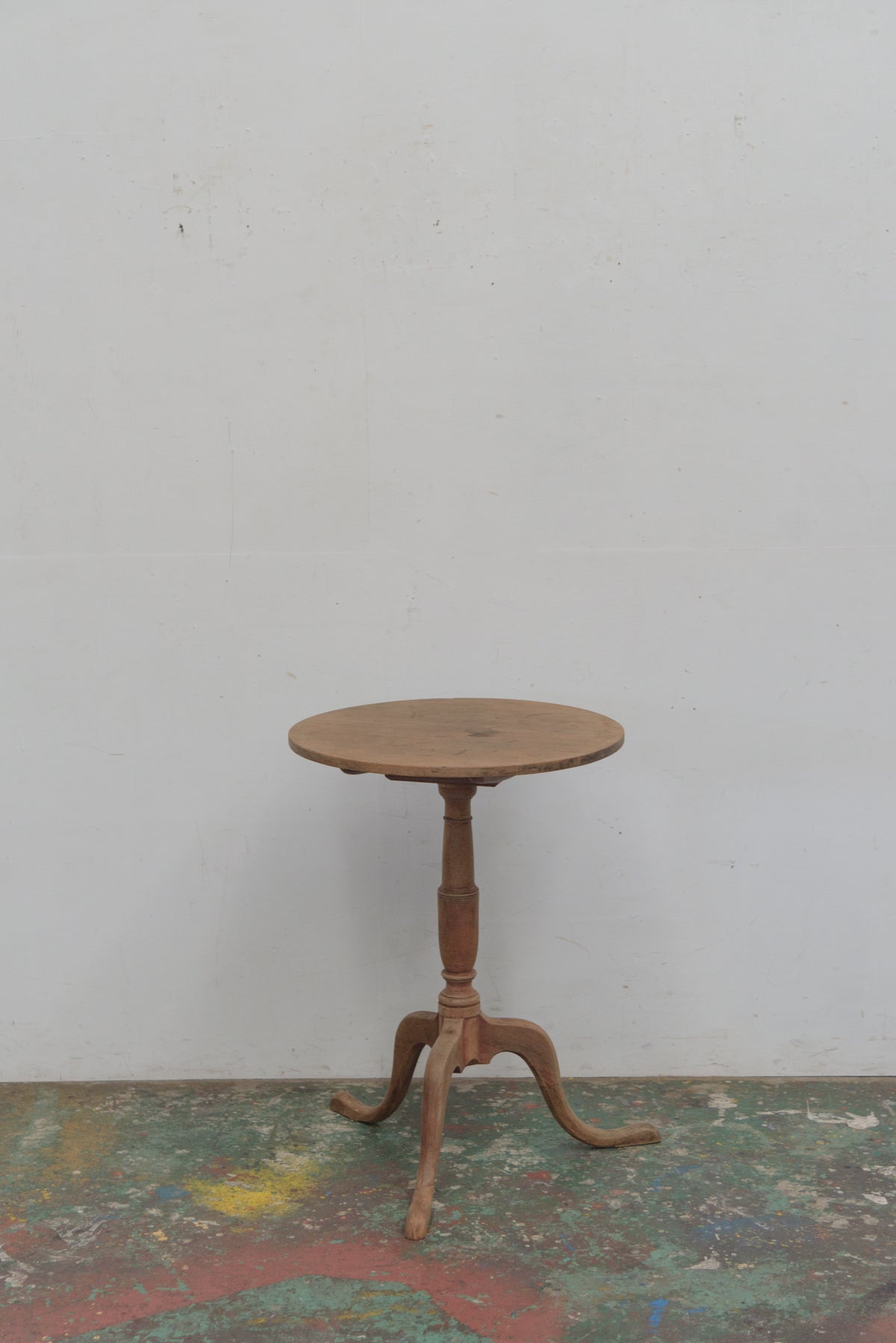 #8847 side table