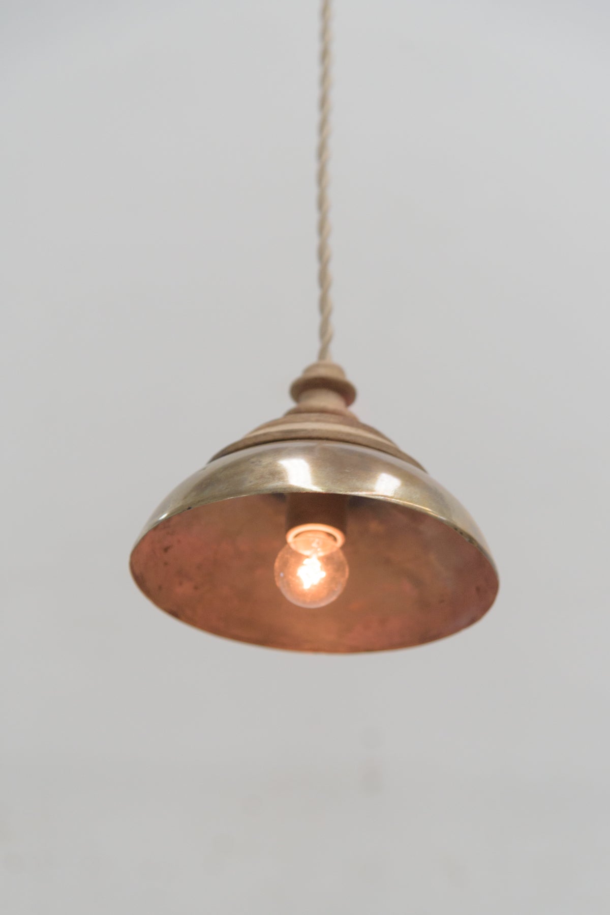 #8422 pendant lamp