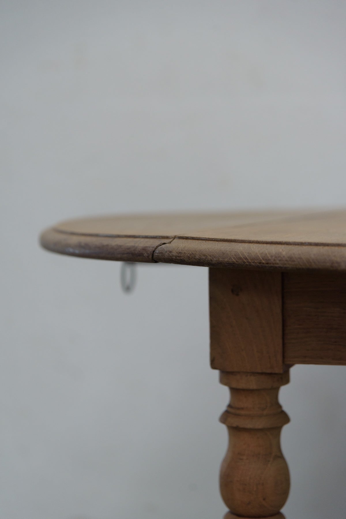 #9929 butterfly table