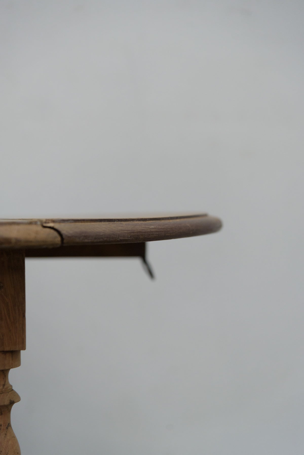 #9929 butterfly table