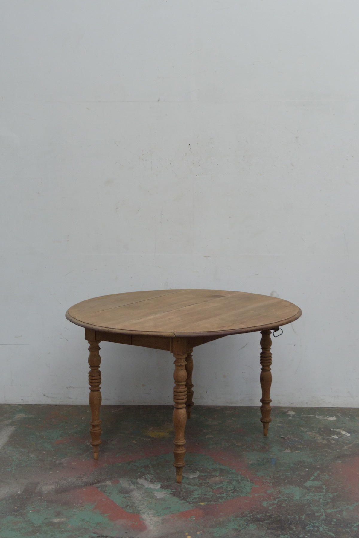 #9929 butterfly table