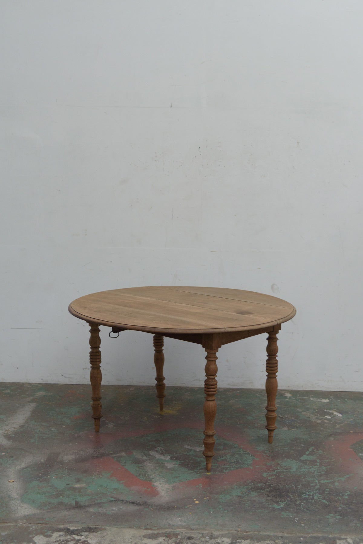 #9929 butterfly table