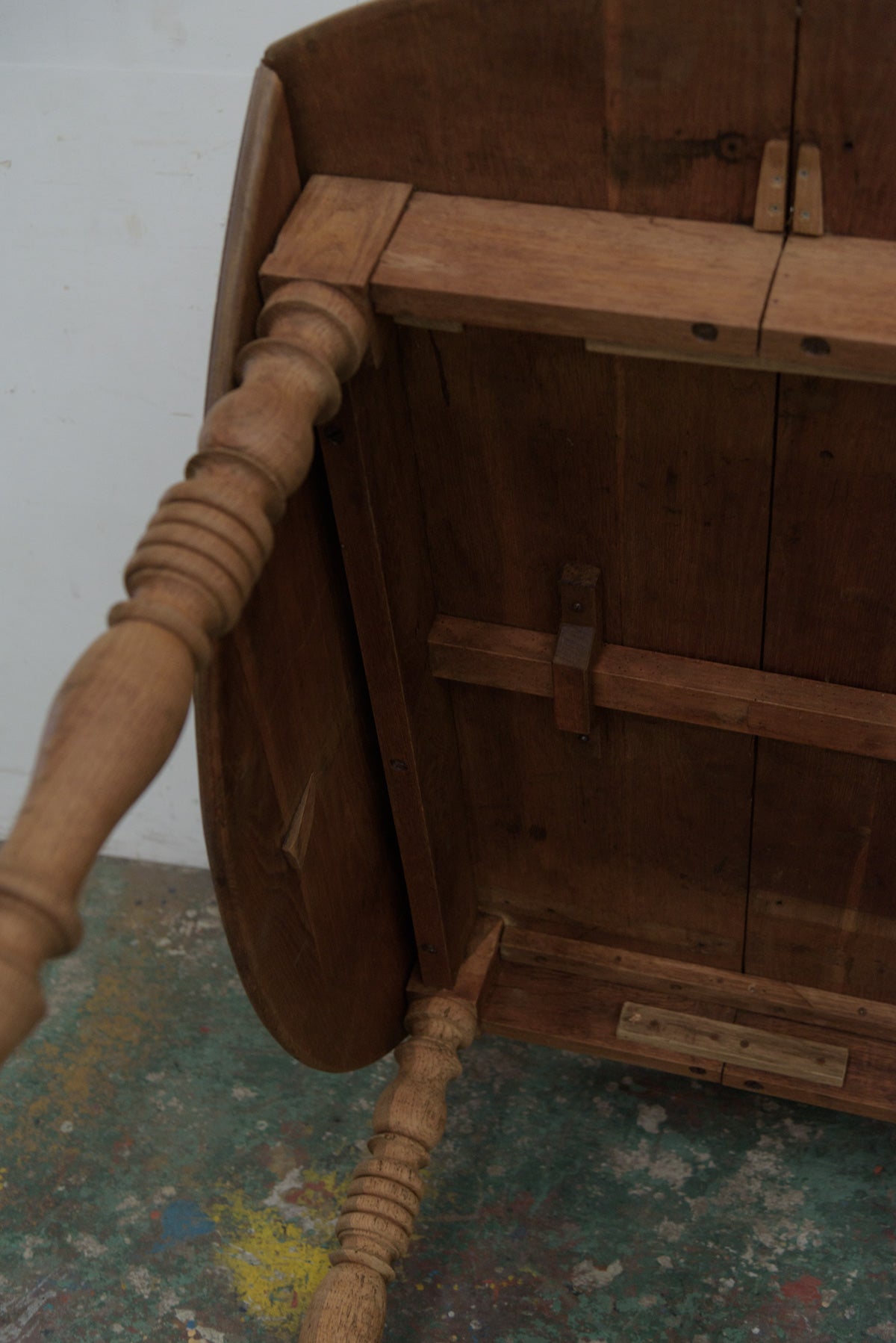 #9929 butterfly table