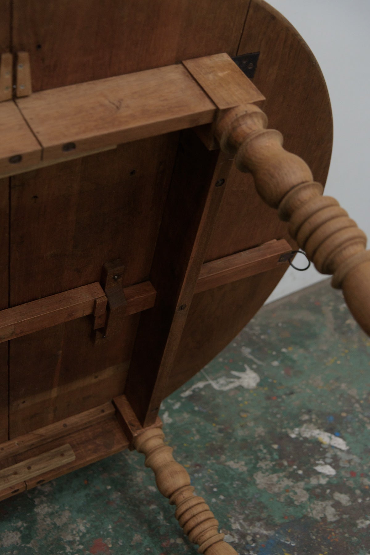 #9929 butterfly table