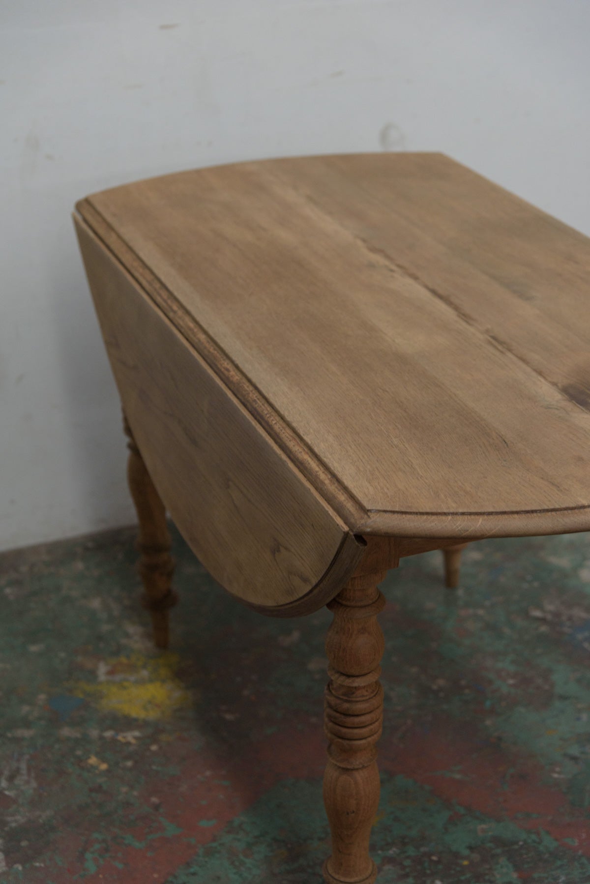 #9929 butterfly table