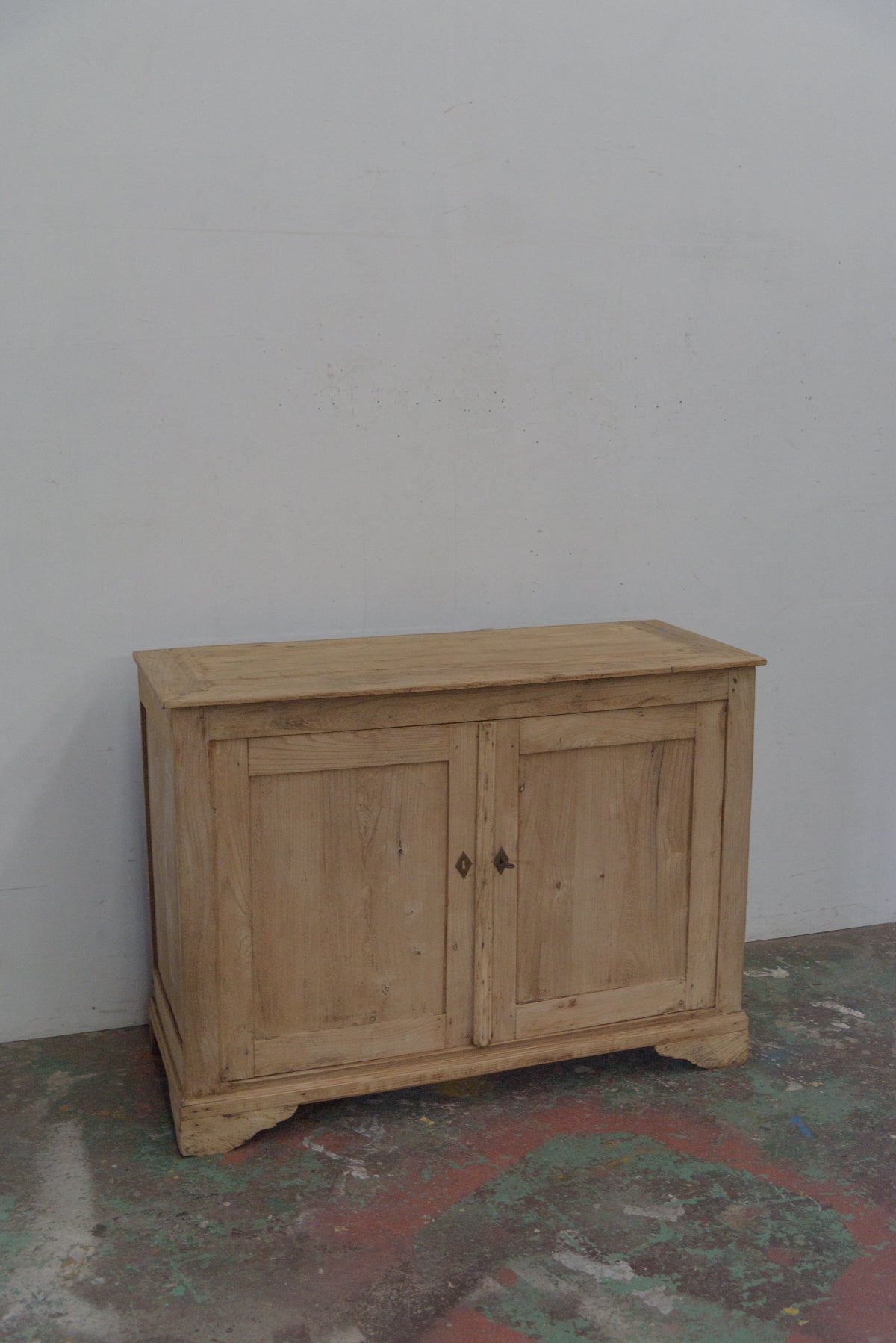 #9228 cabinet