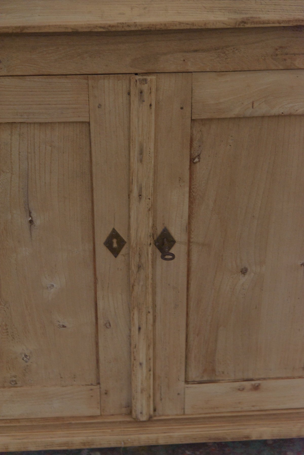 #9228 cabinet