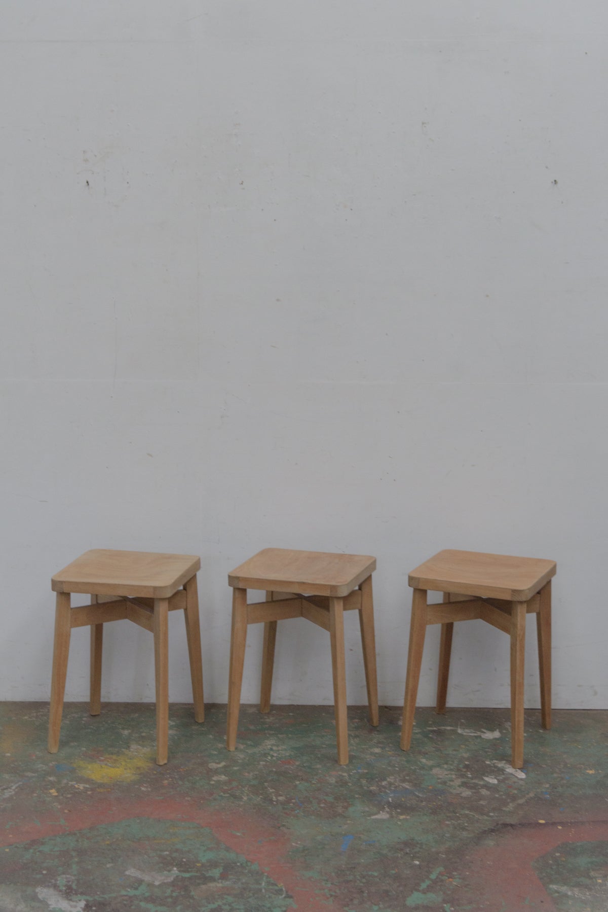 #8860 stool