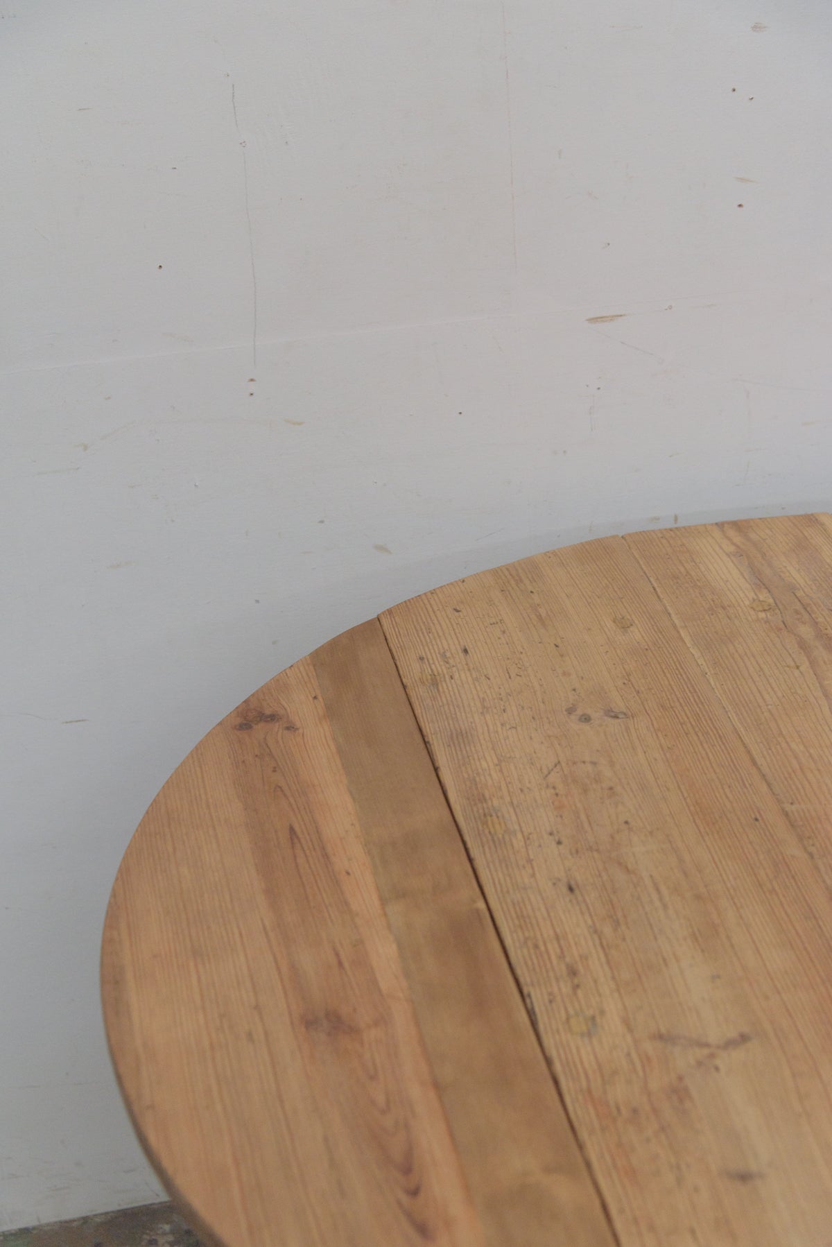 #9229 butterfly table