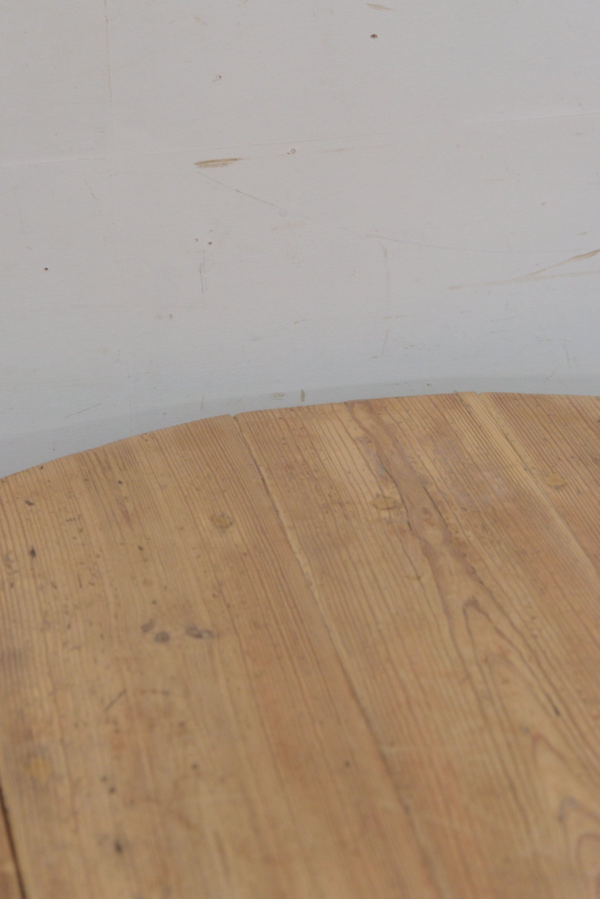 #9229 butterfly table