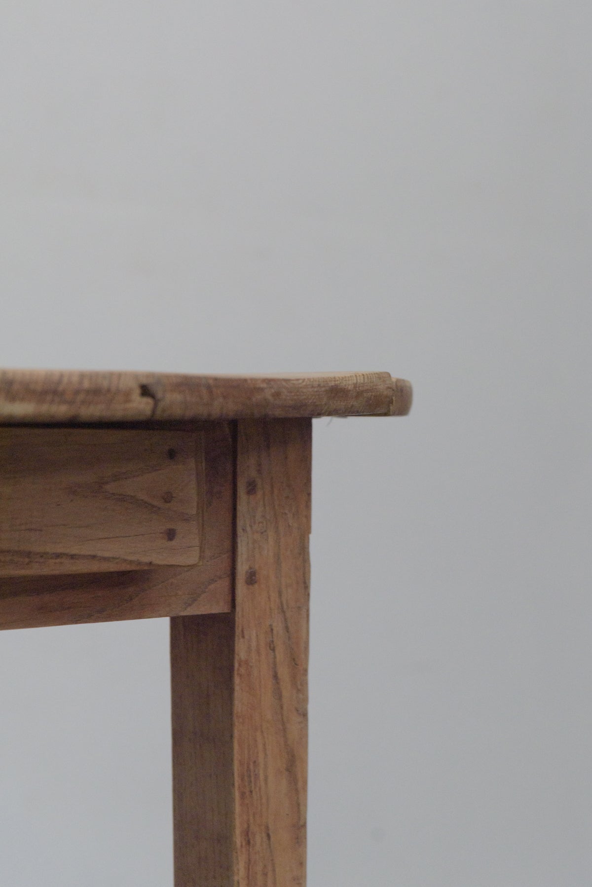 #9229 butterfly table