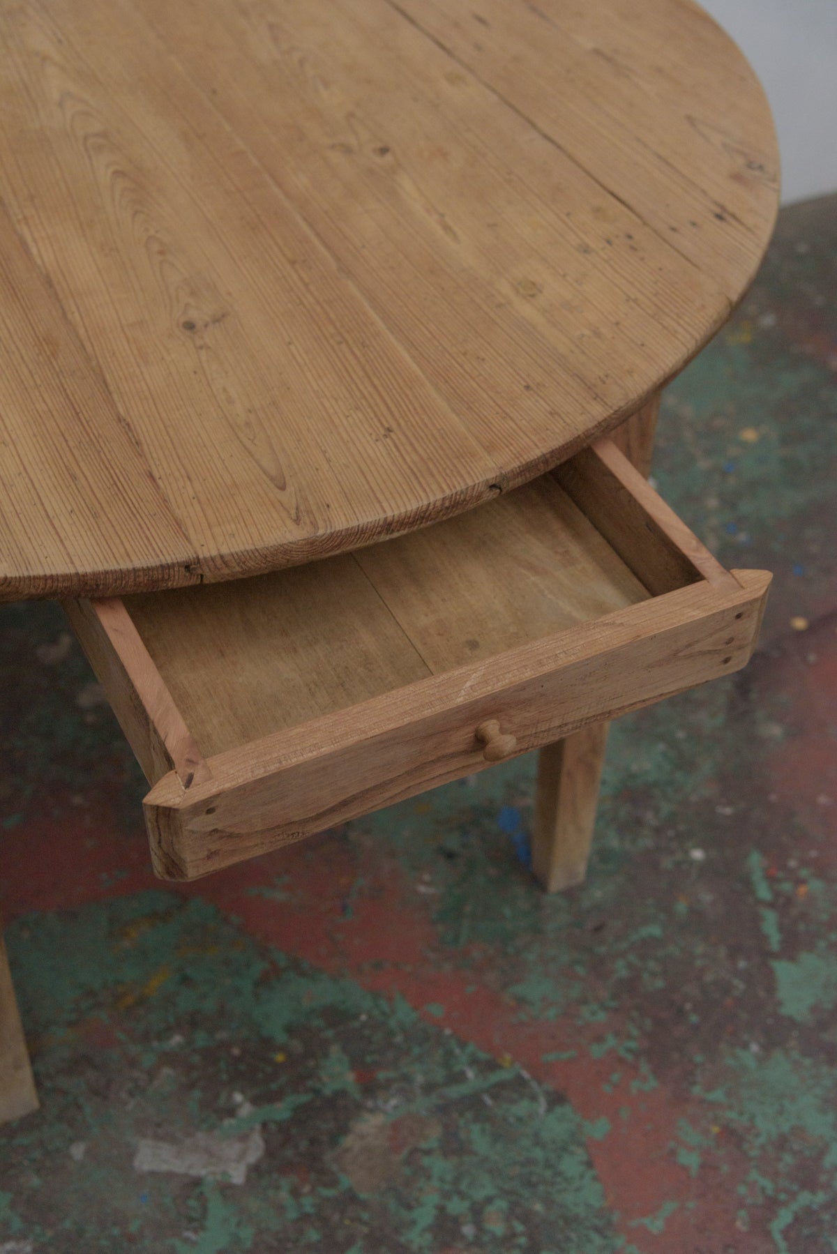 #9229 butterfly table