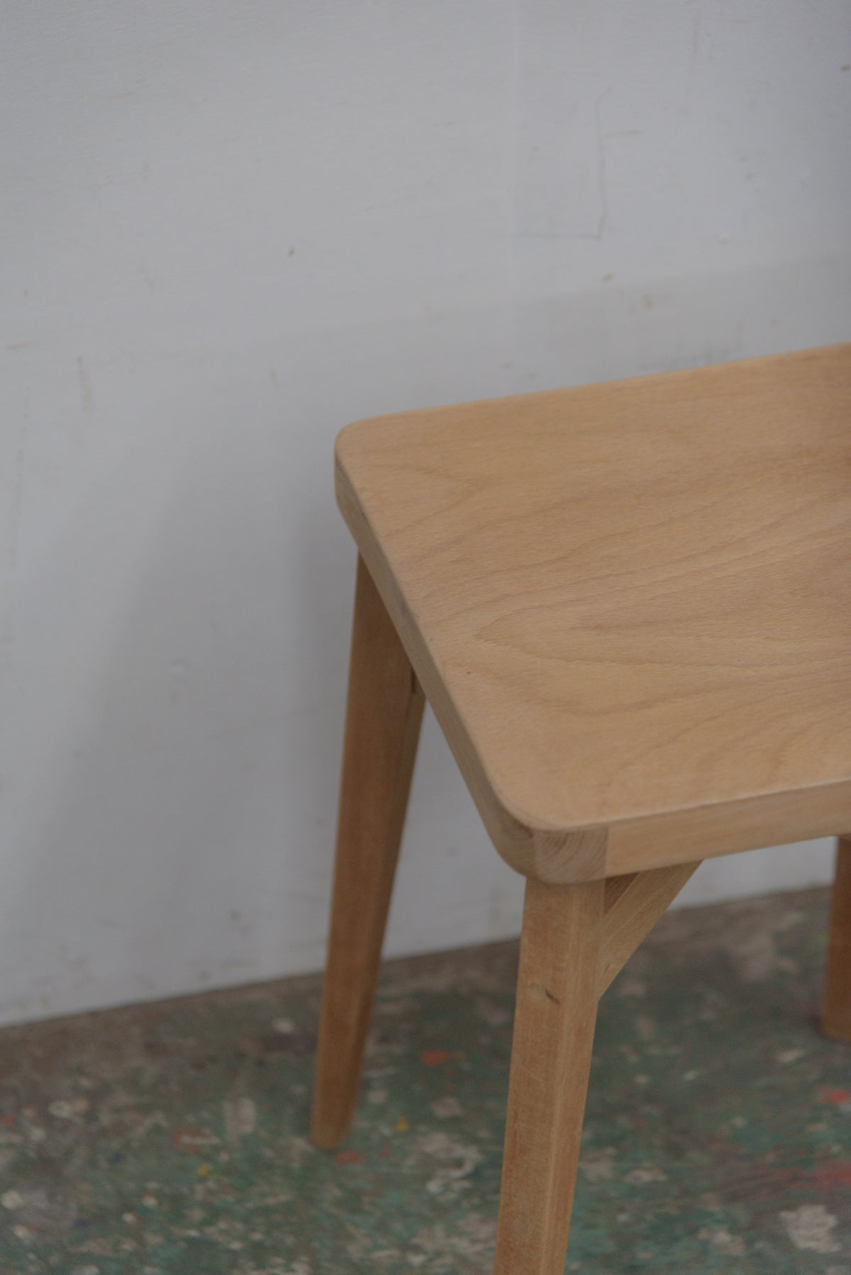 #8860 stool