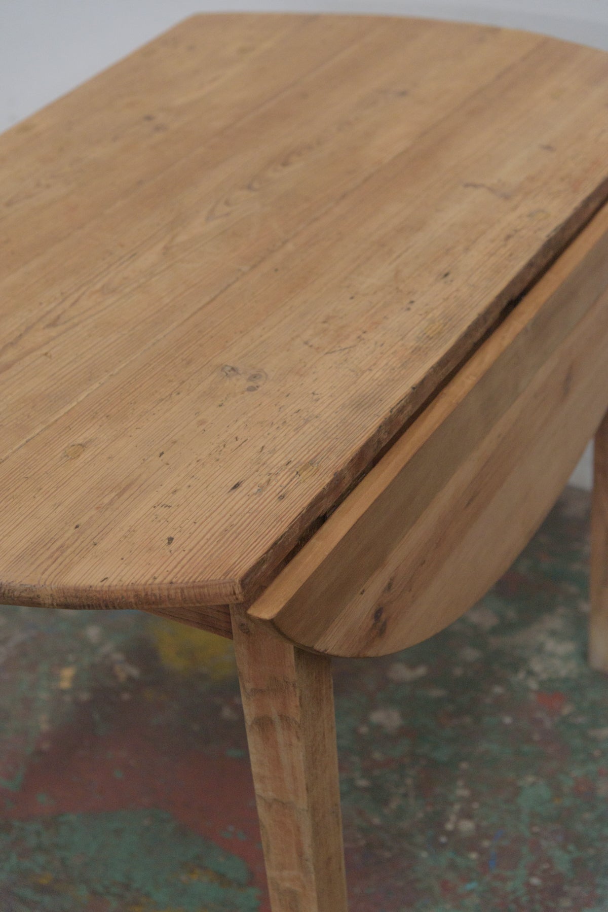 #9229 butterfly table