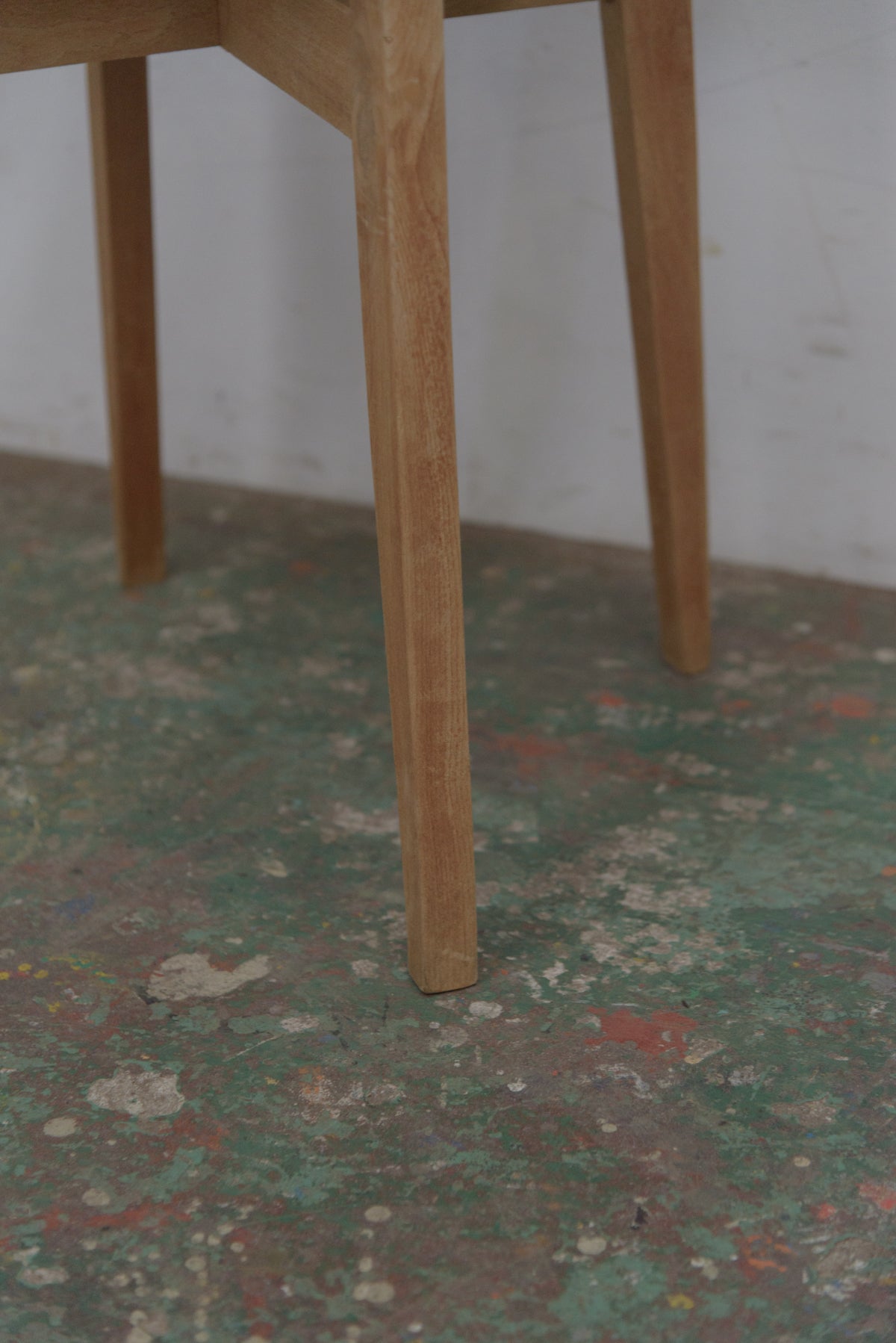 #8860 stool