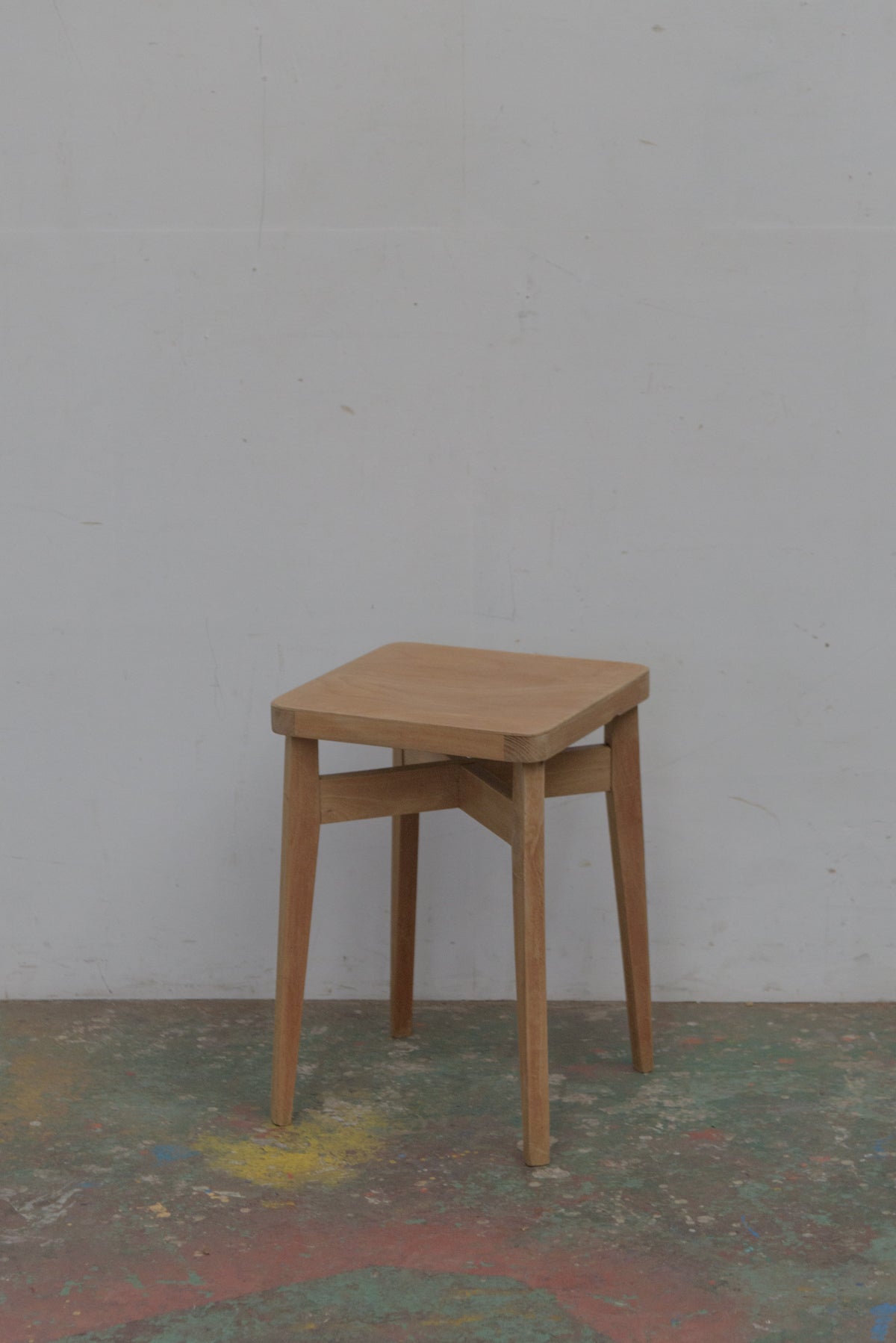 #8860 stool
