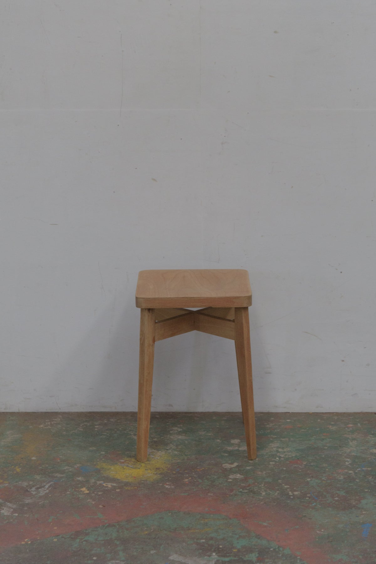 #8860 stool