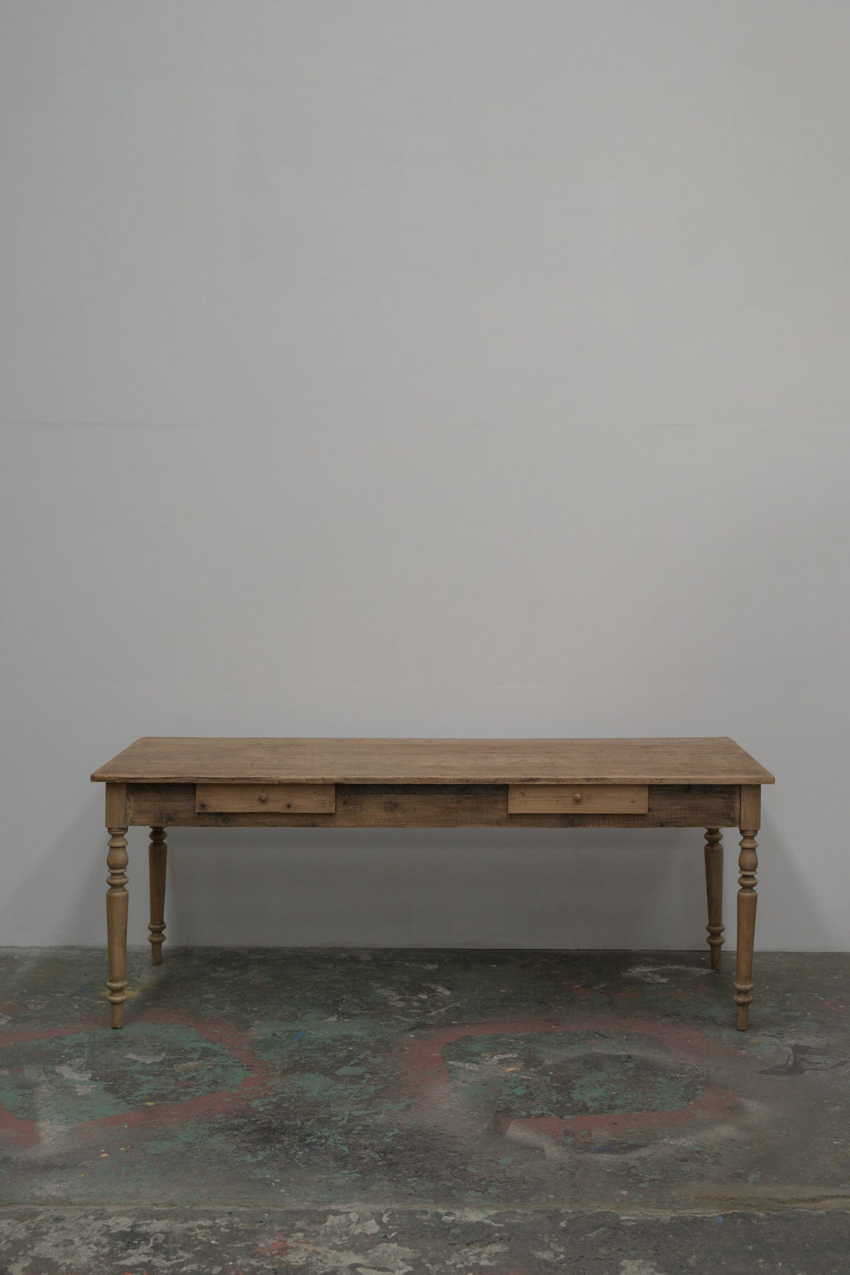 #0437 table
