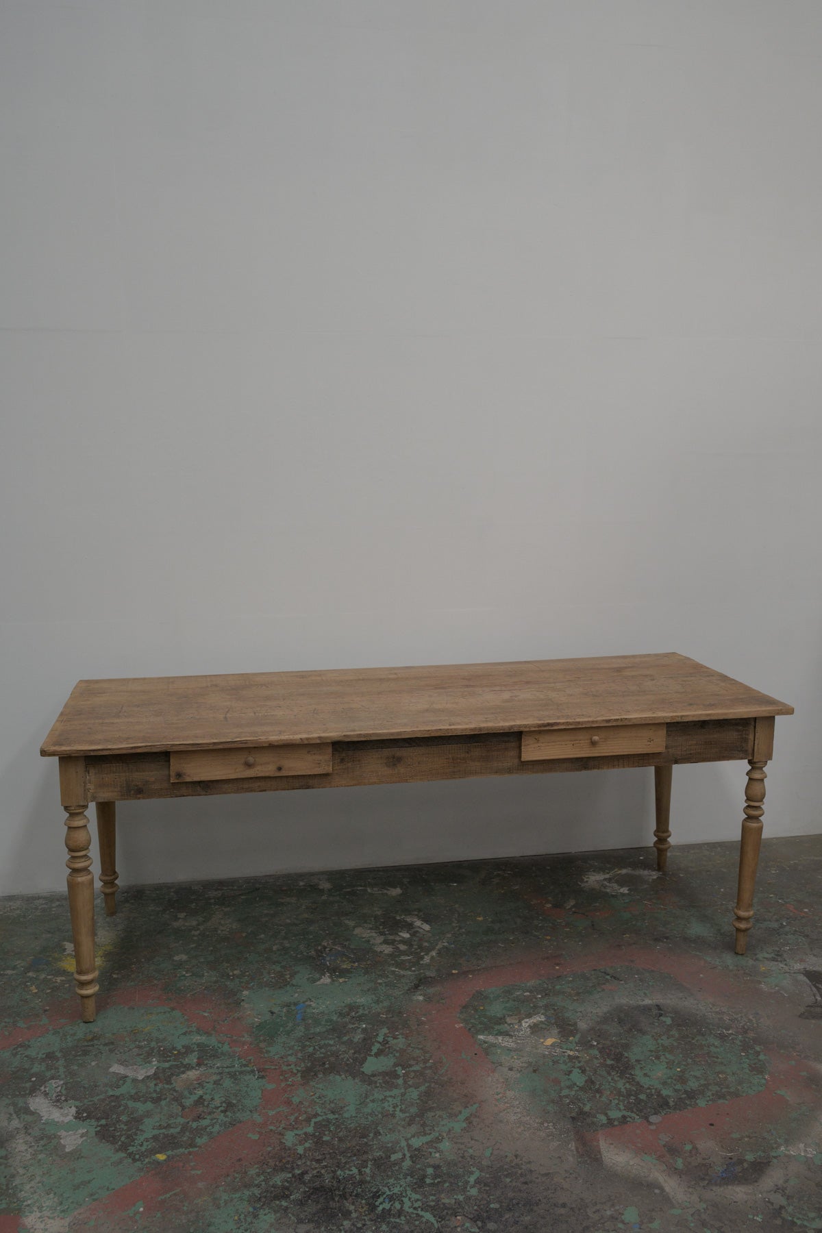 #0437 table