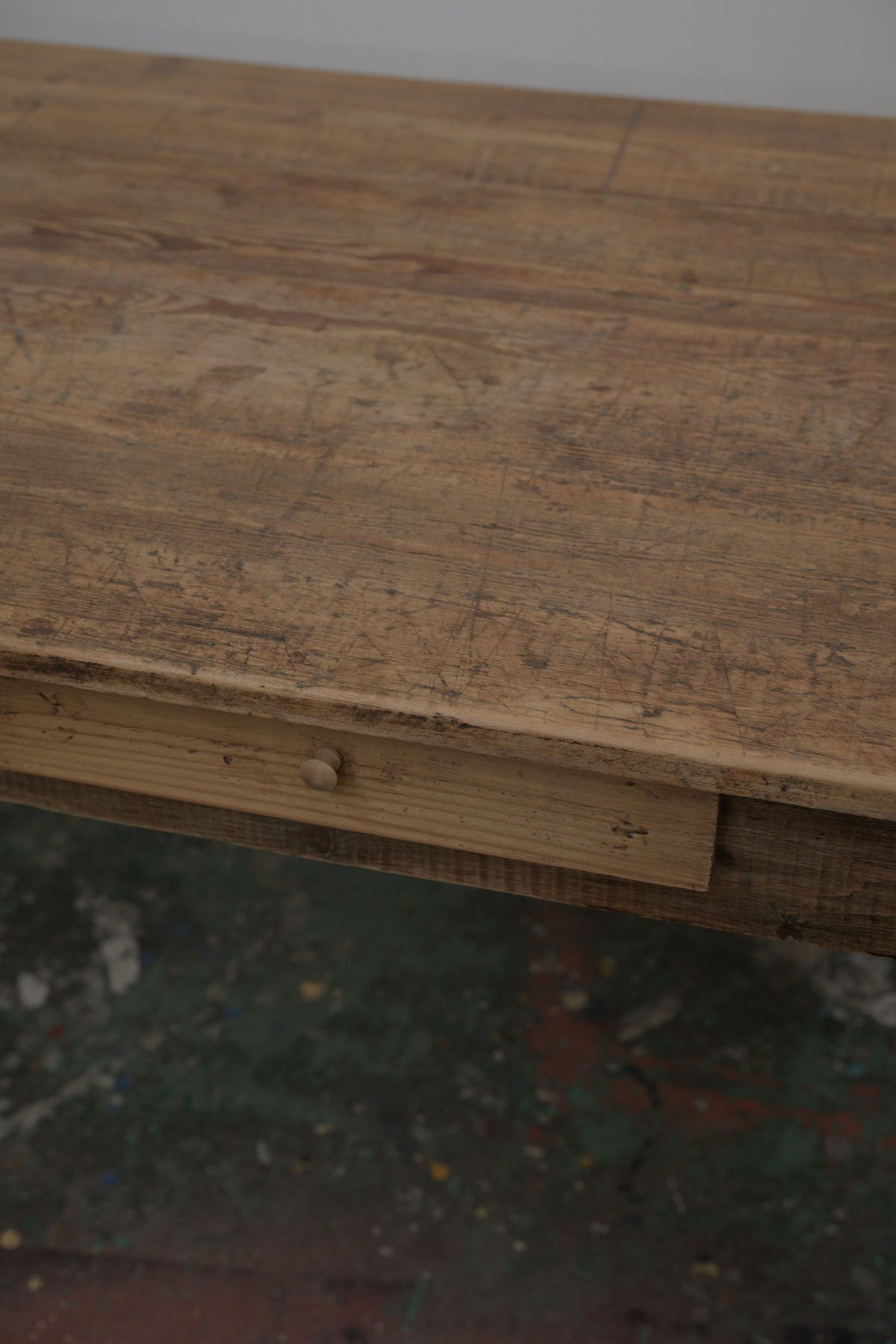 #0437 table