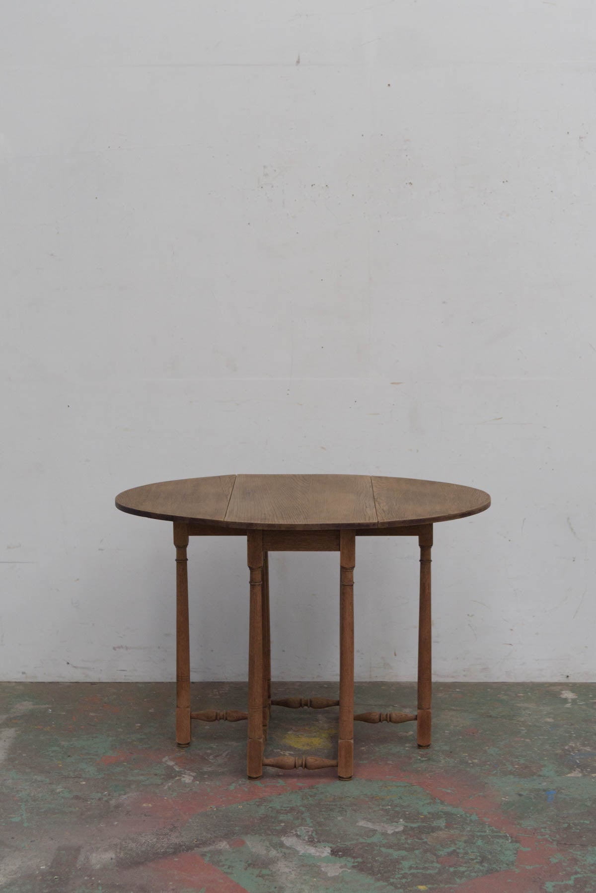 #9575 butterfly table