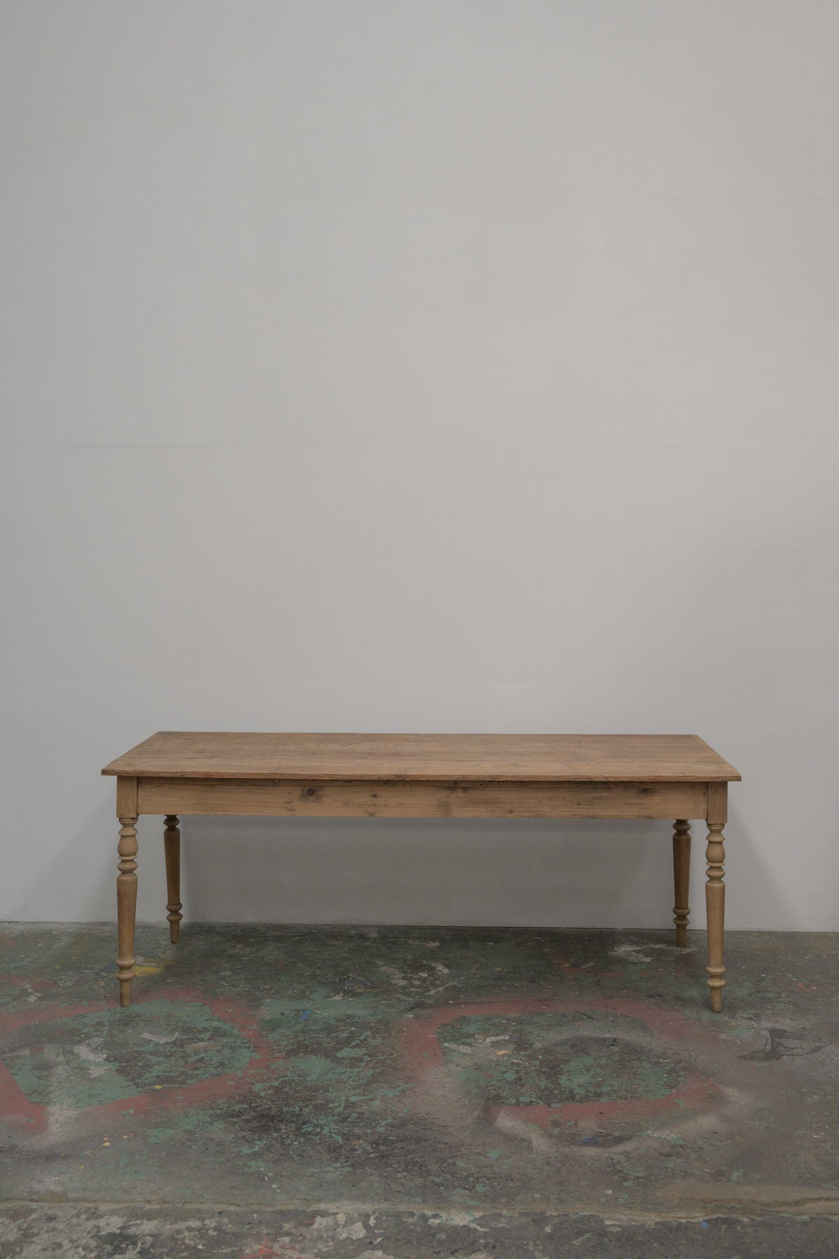 #0437 table