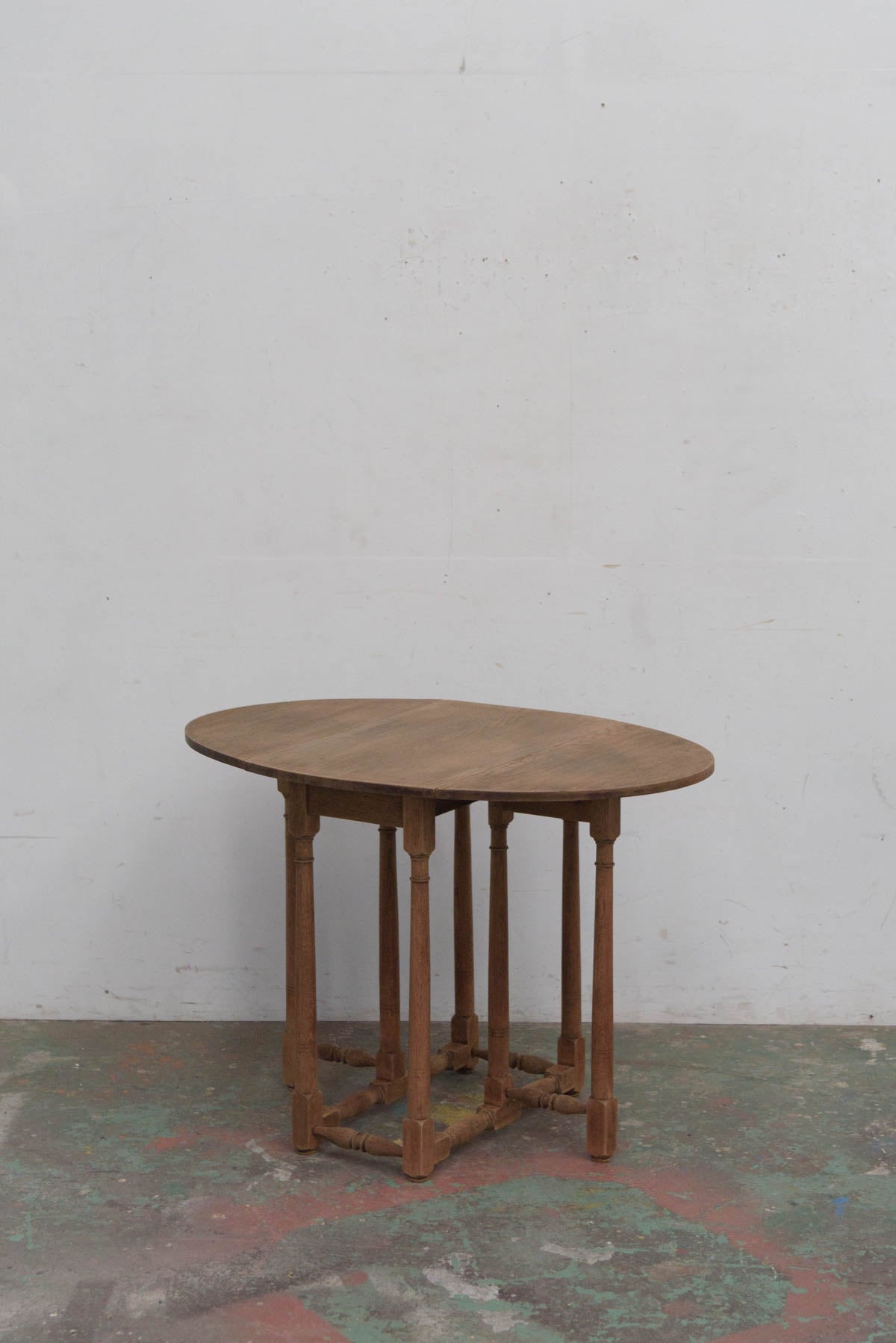 #9575 butterfly table