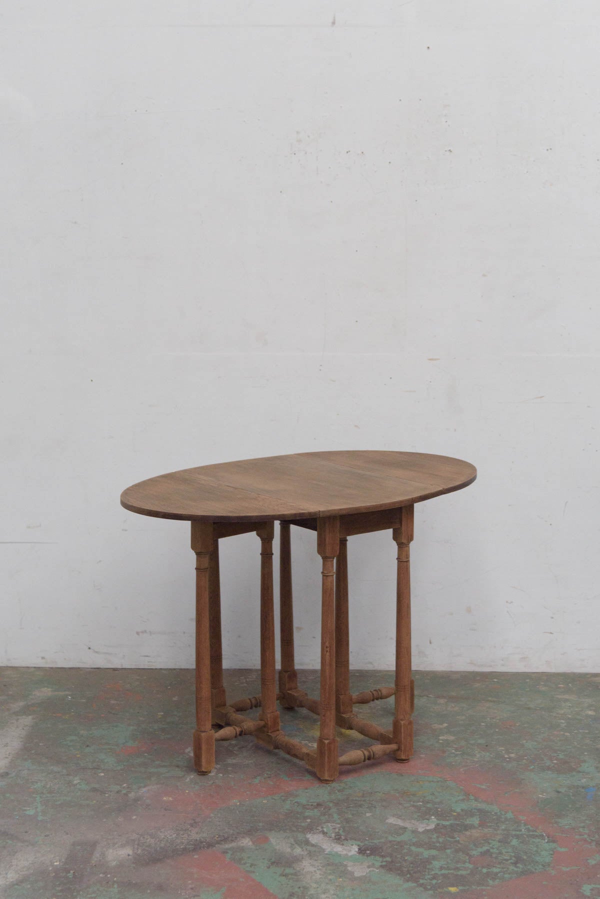 #9575 butterfly table