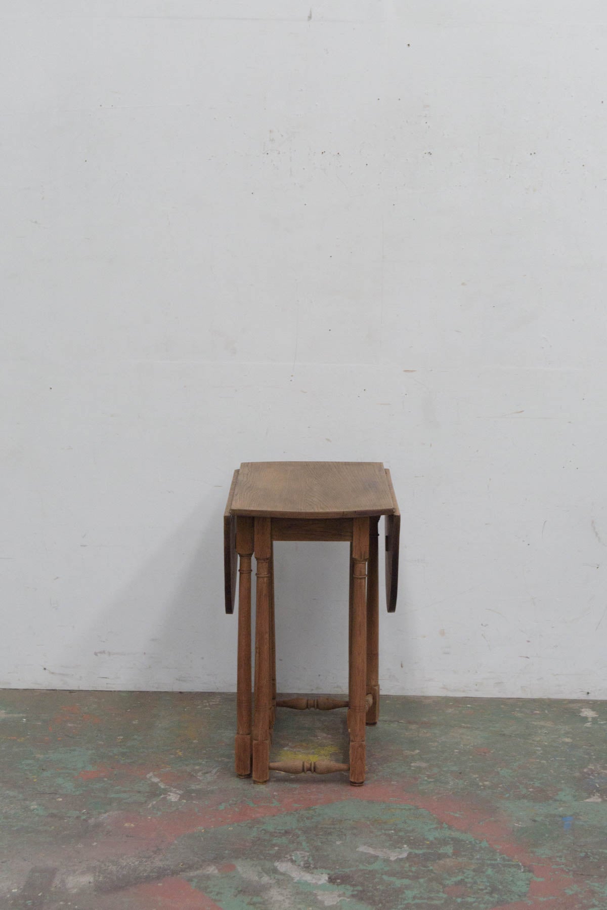 #9575 butterfly table