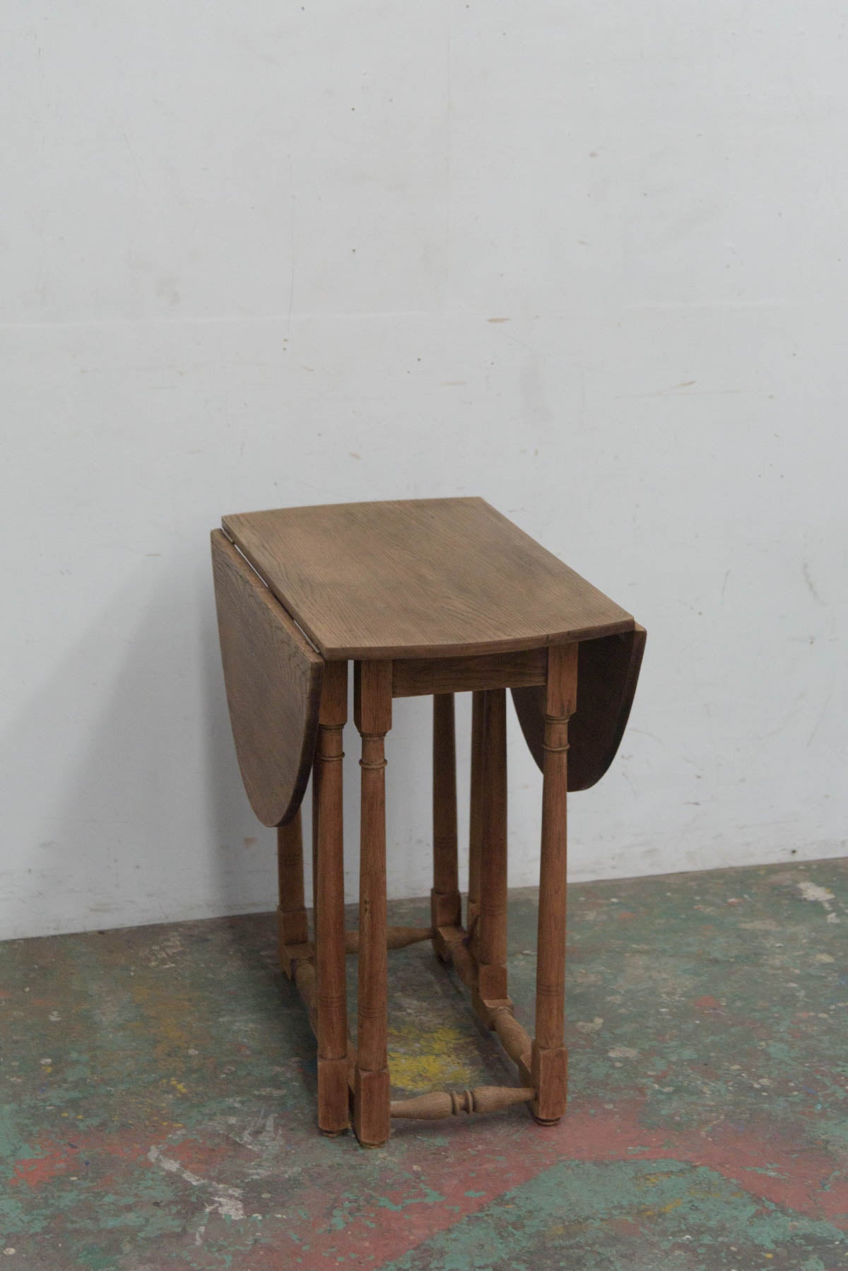 #9575 butterfly table