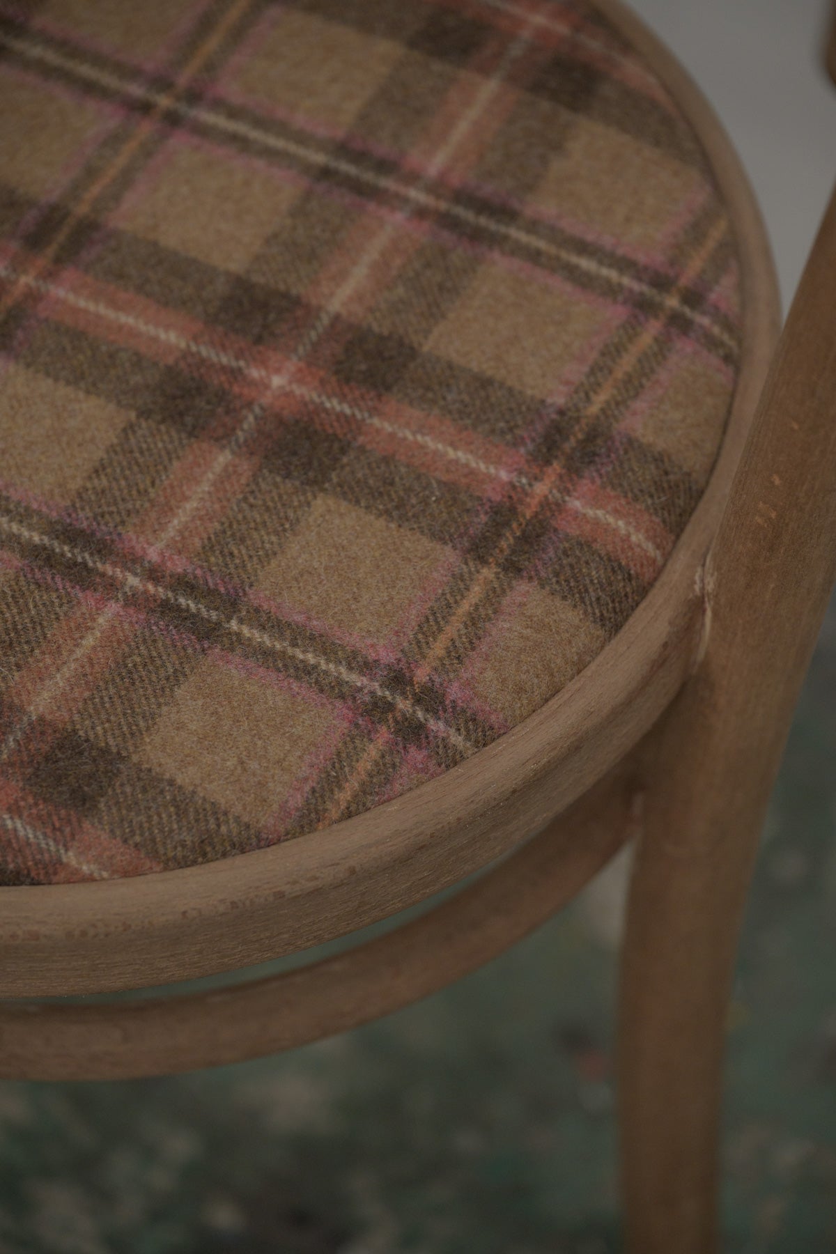 #0489 armchair