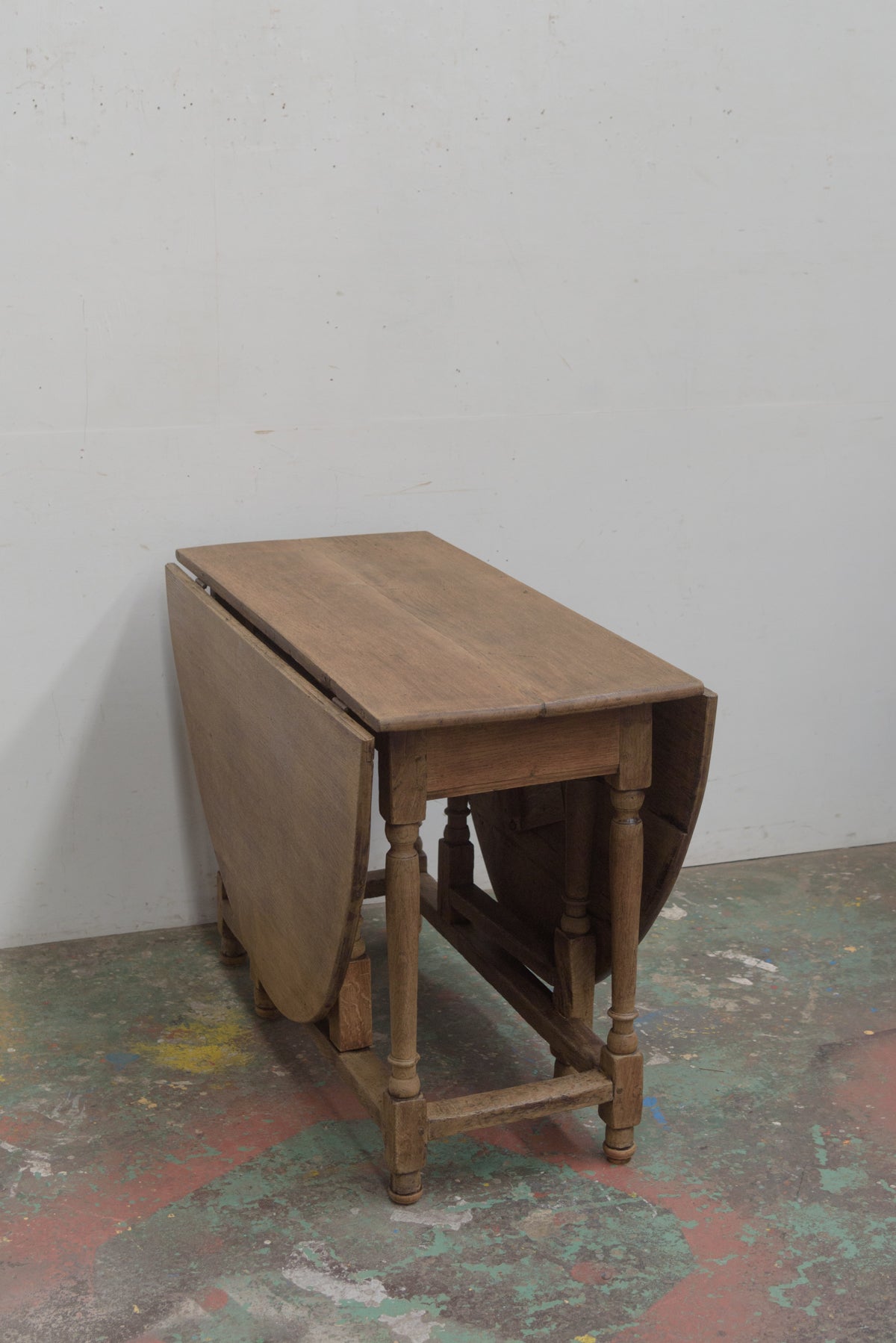 #9242 butterfly table