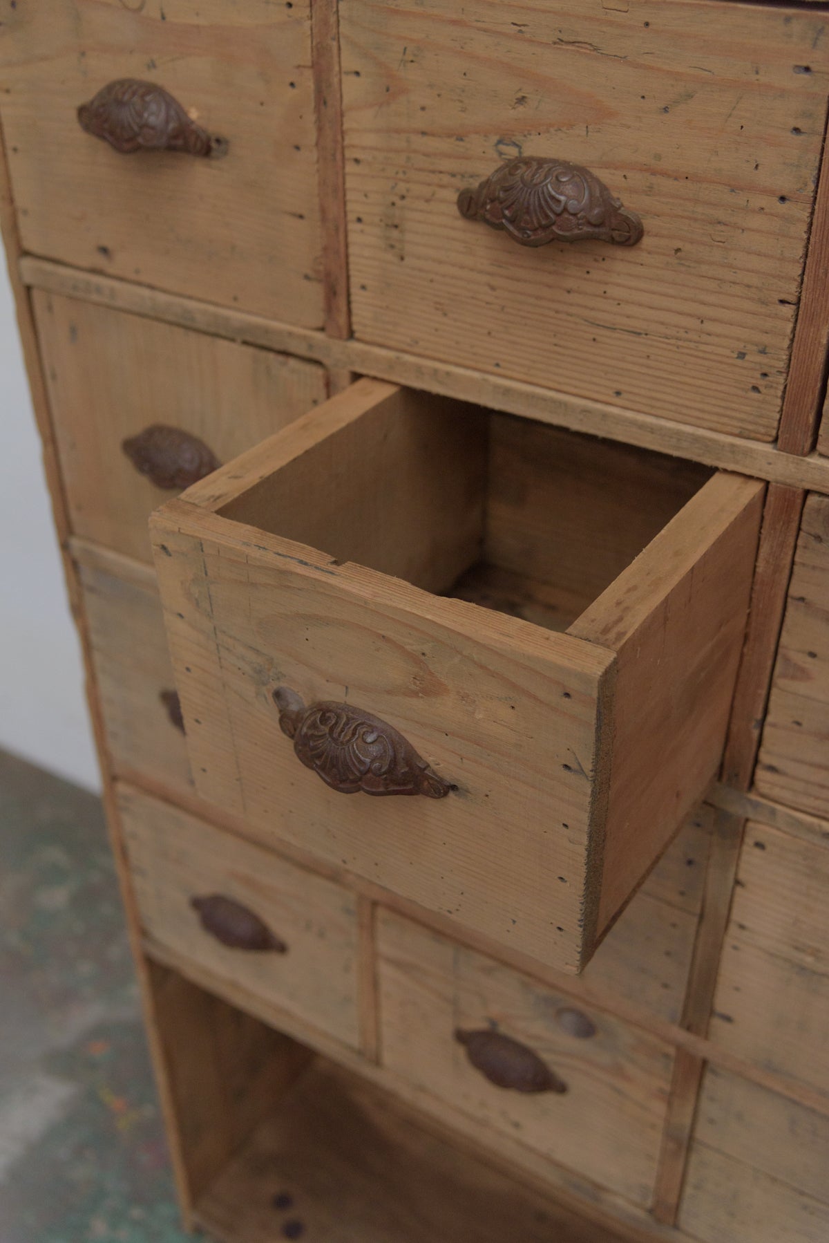 #8880 cabinet