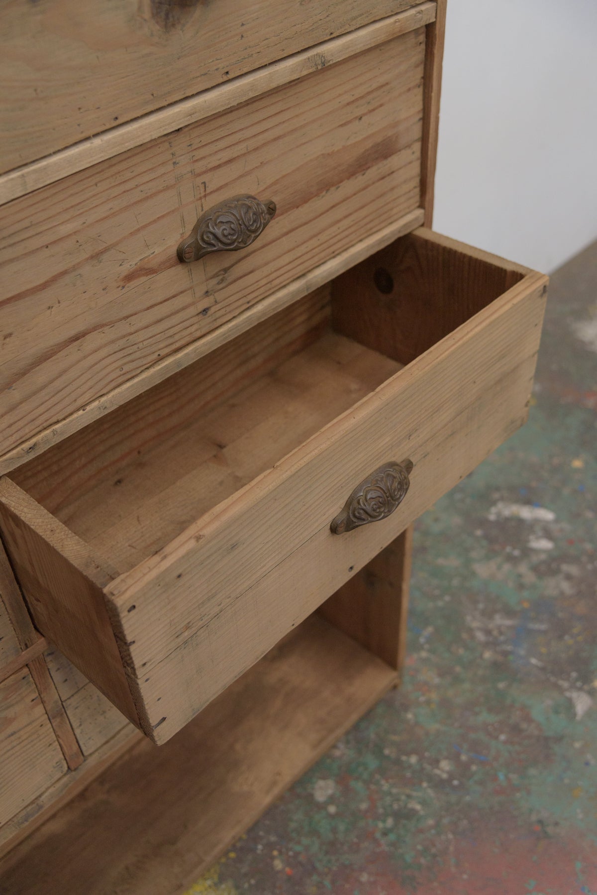 #8880 cabinet