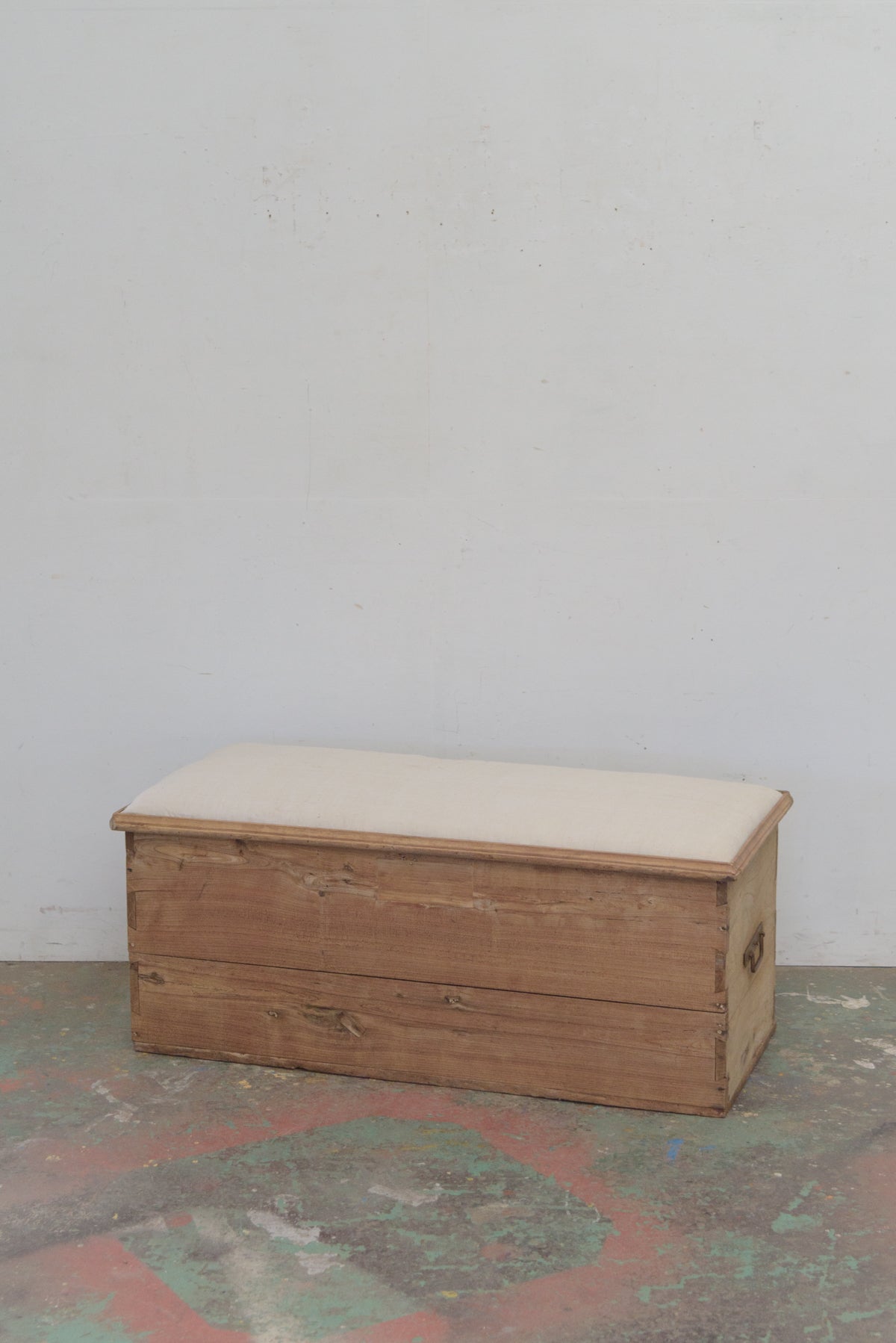 #8891 box bench