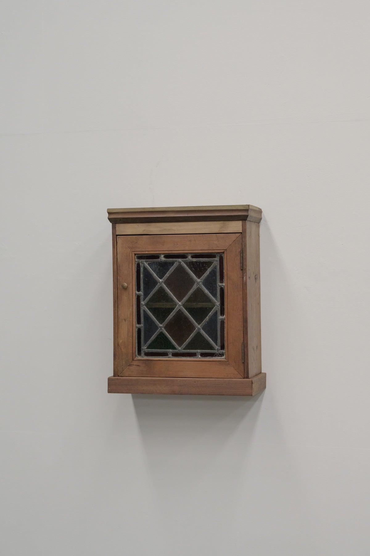 #0517 cabinet