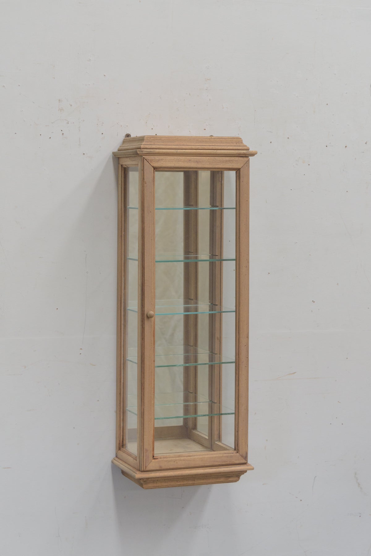 #9265 glass cabinet