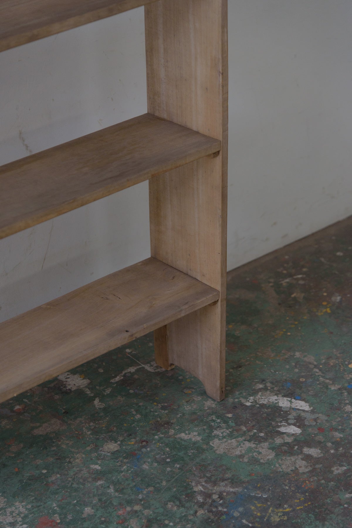 #9968 shelf