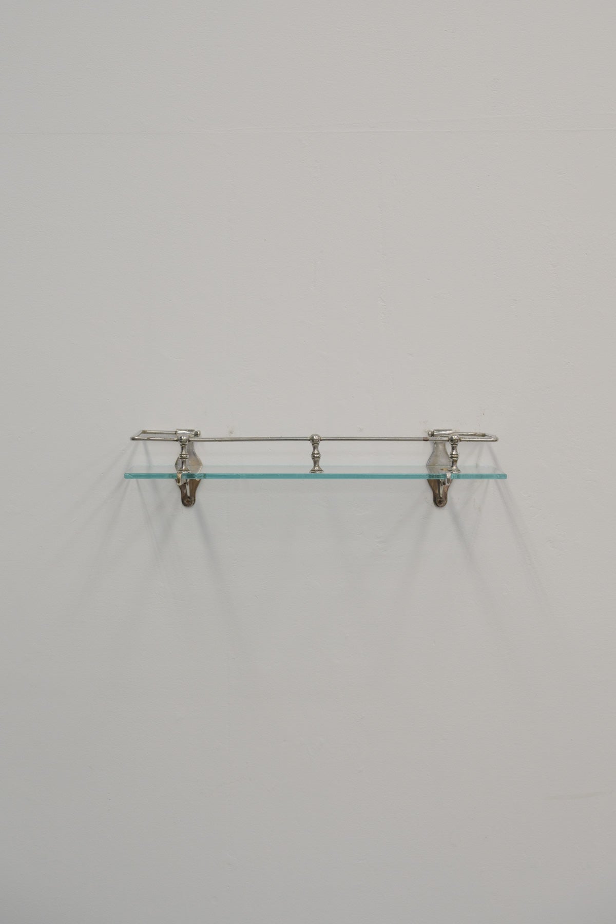 #0533 shelf