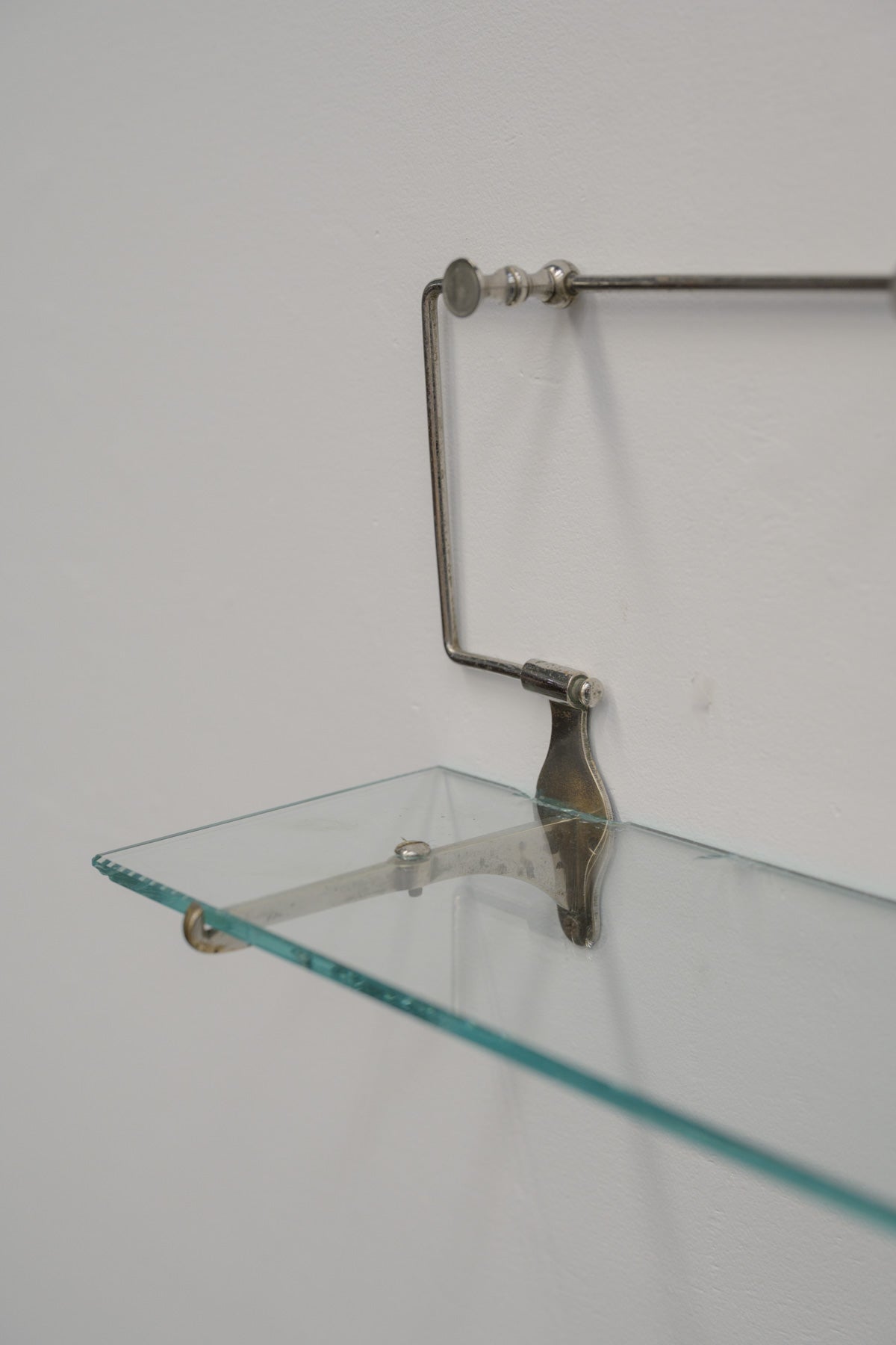 #0533 shelf