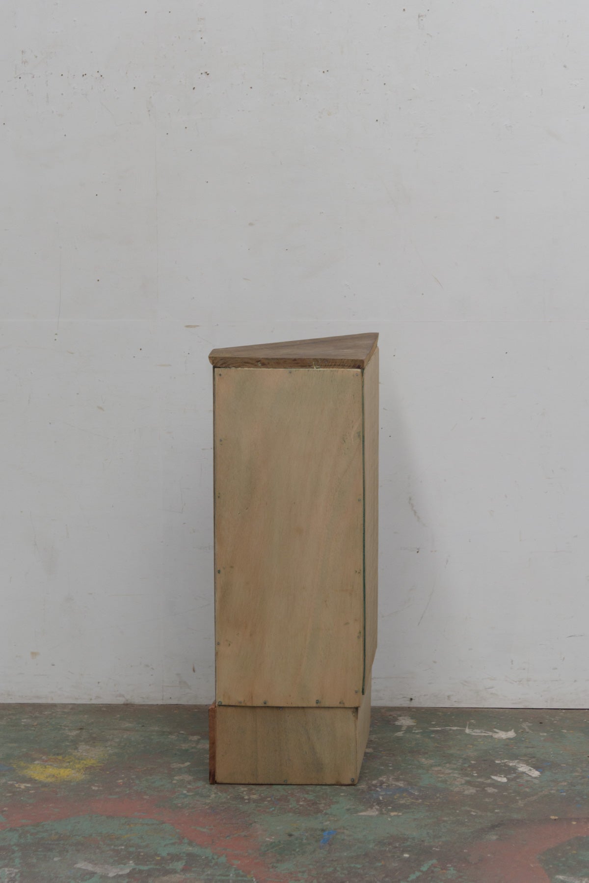 #9625 corner cabinet