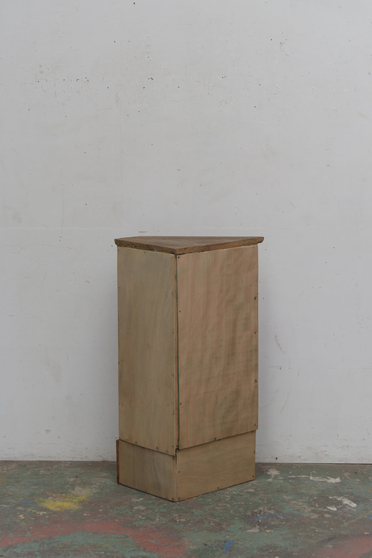 #9625 corner cabinet