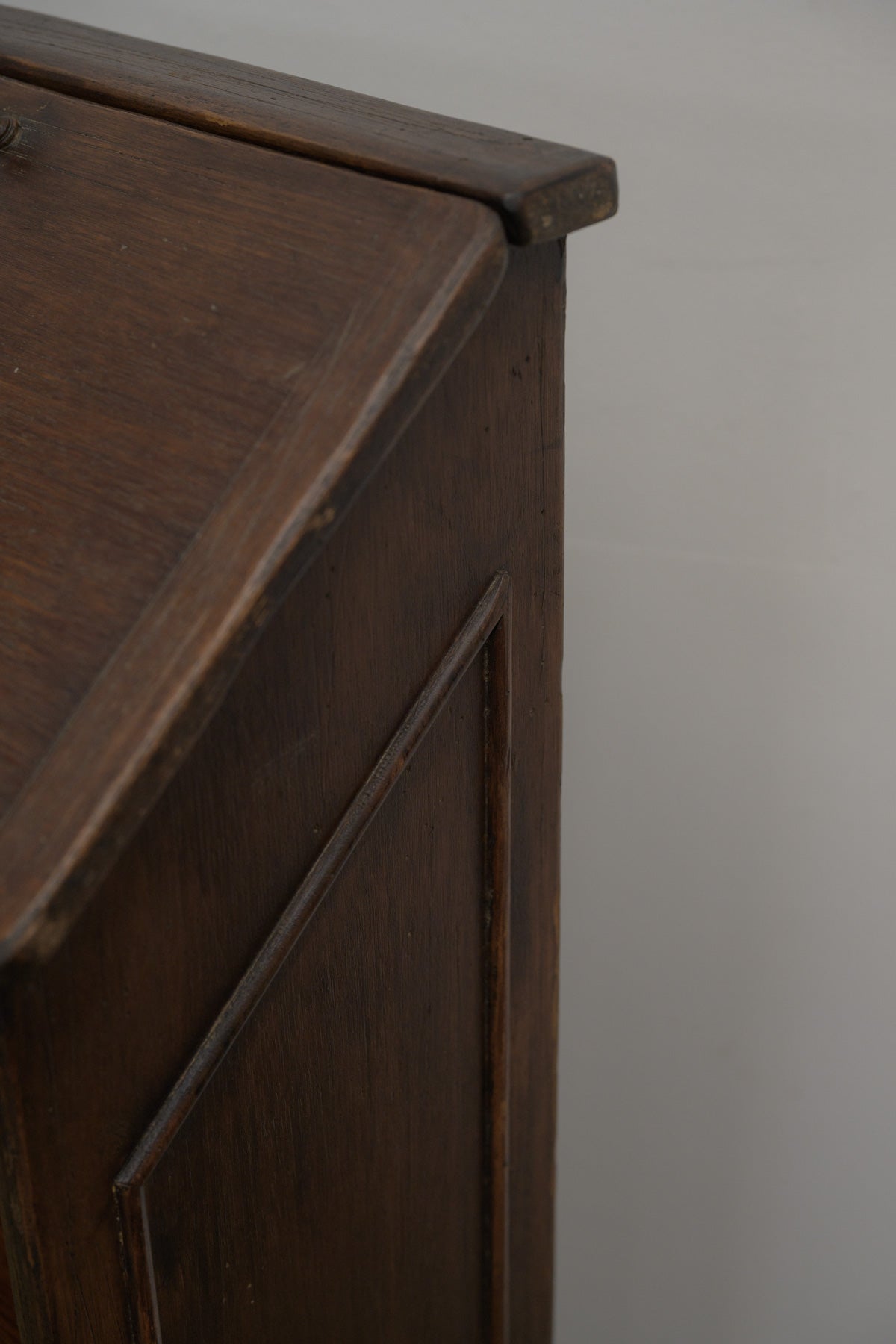 #0562 shelf