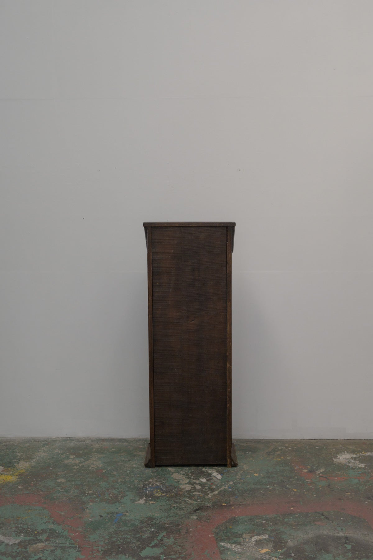 #0562 shelf