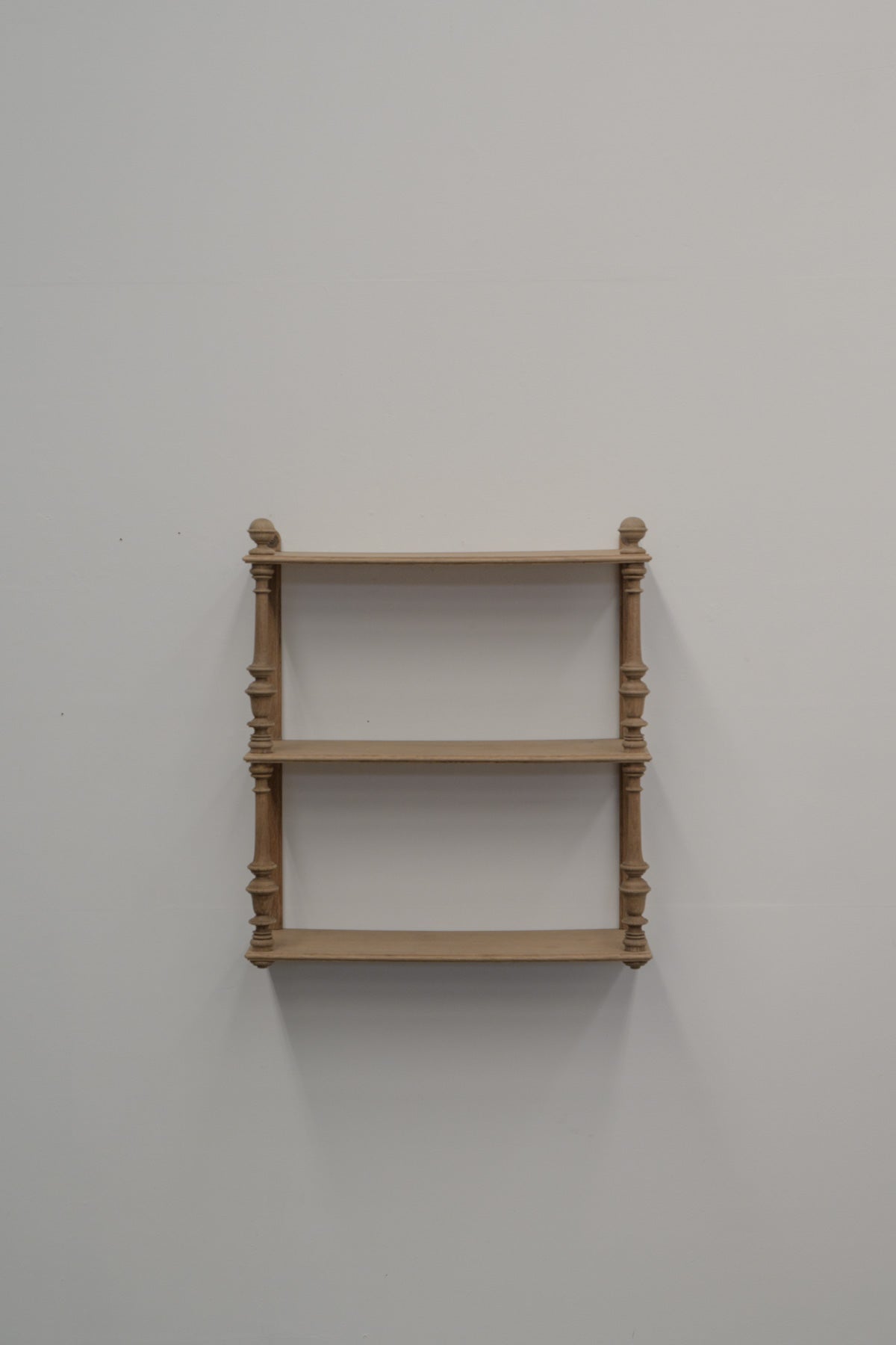 #0565 shelf