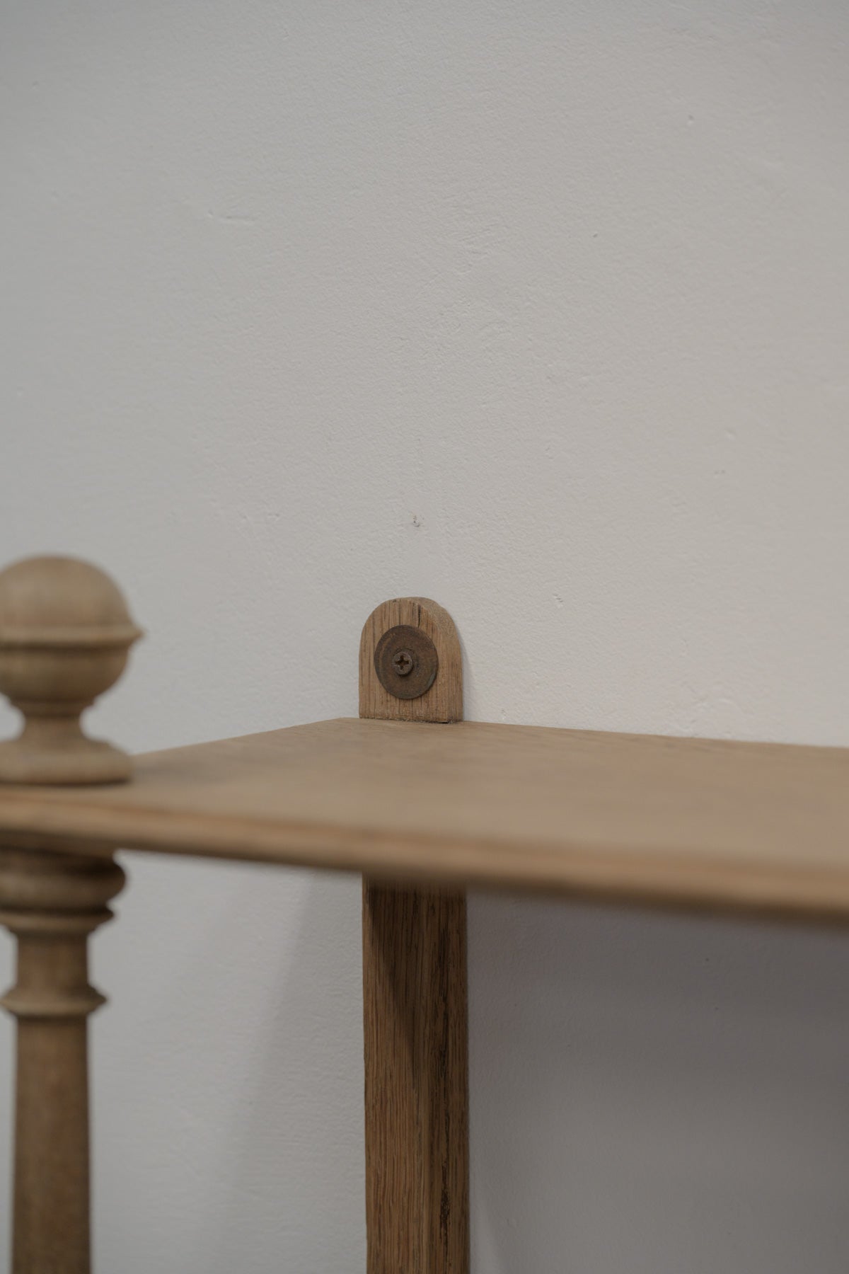 #0565 shelf