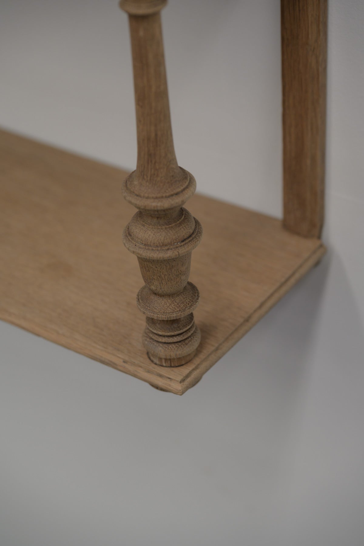 #0565 shelf