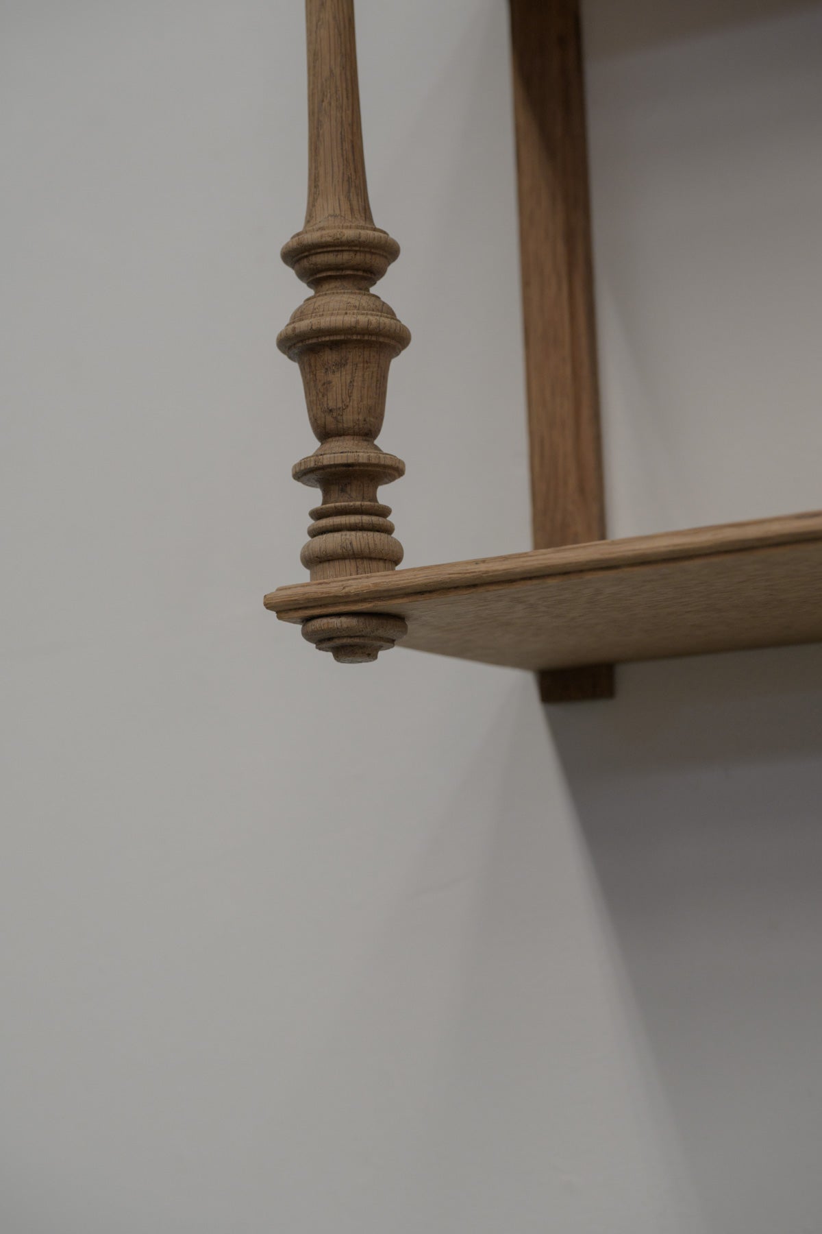 #0565 shelf